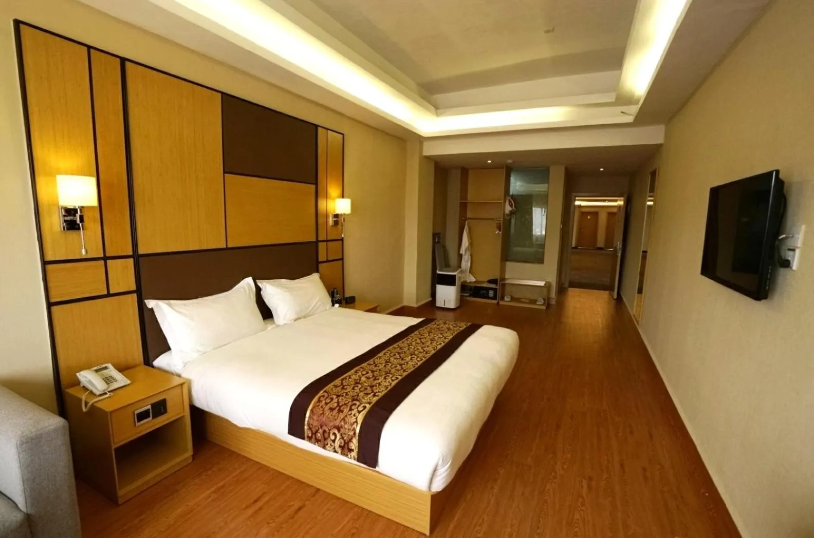 Photo of the whole room, Bed in 2000 Hotel Downtown Kigali