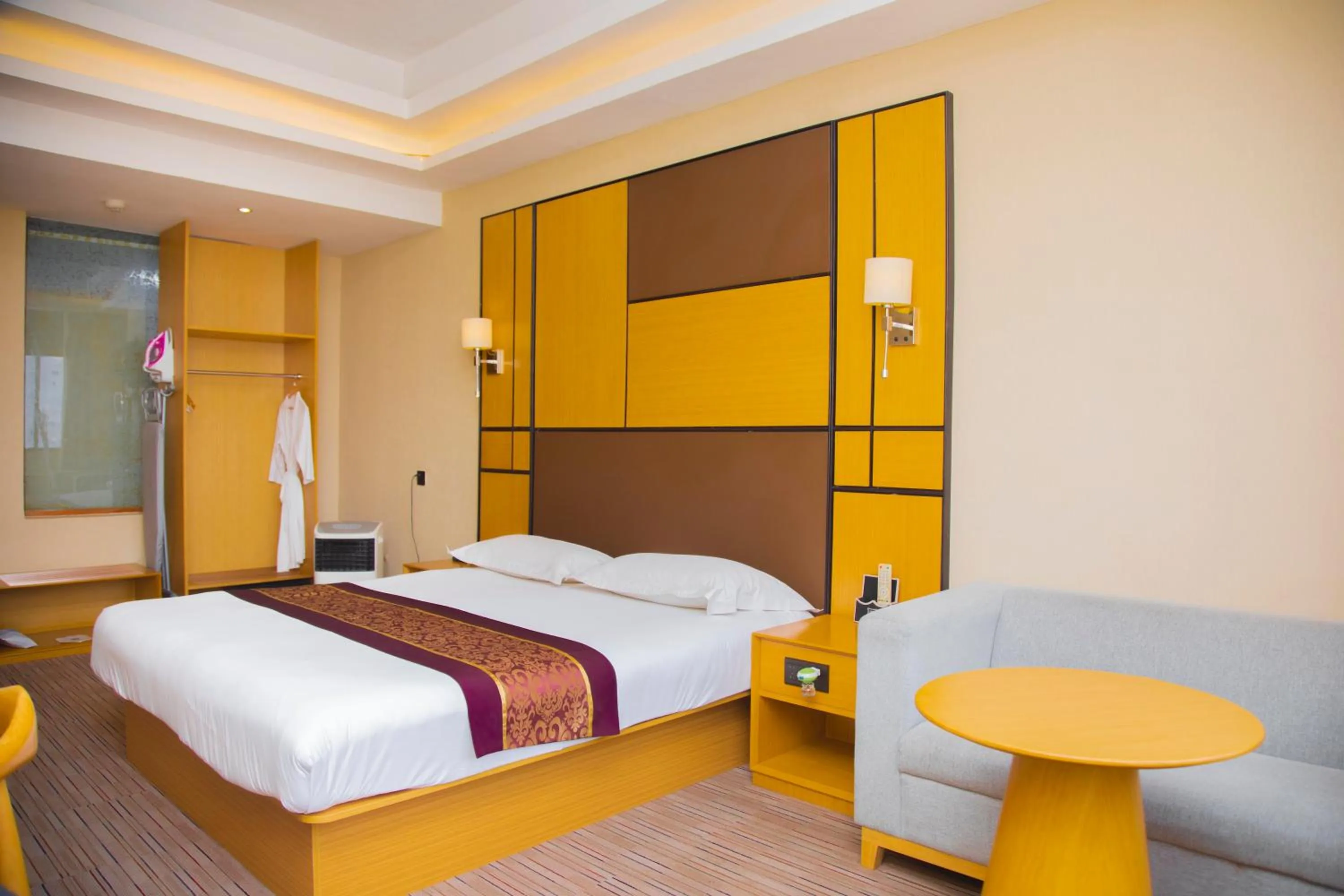 Bedroom, Bed in 2000 Hotel Downtown Kigali