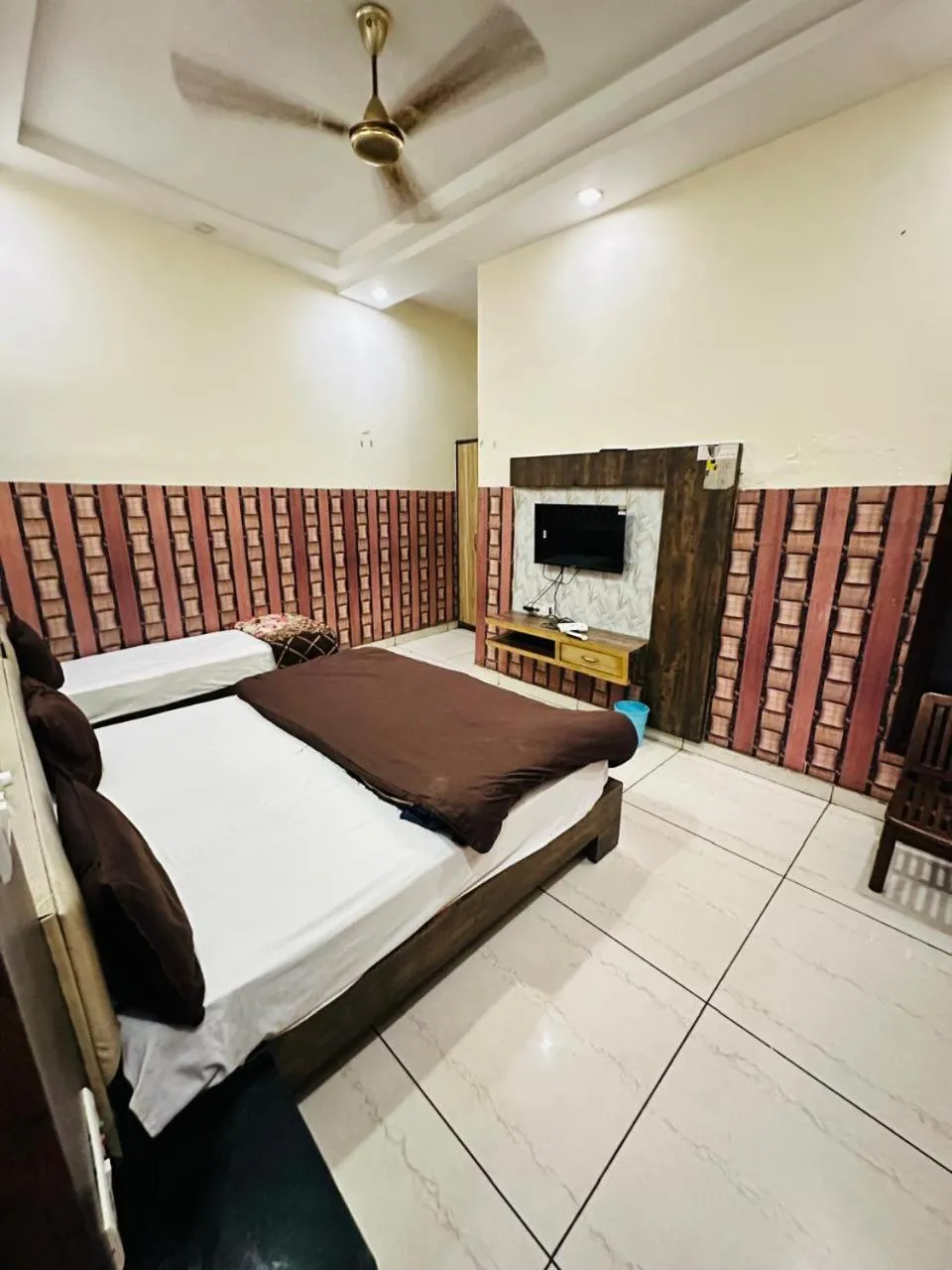 Bed in Hotel Destiny Inn
