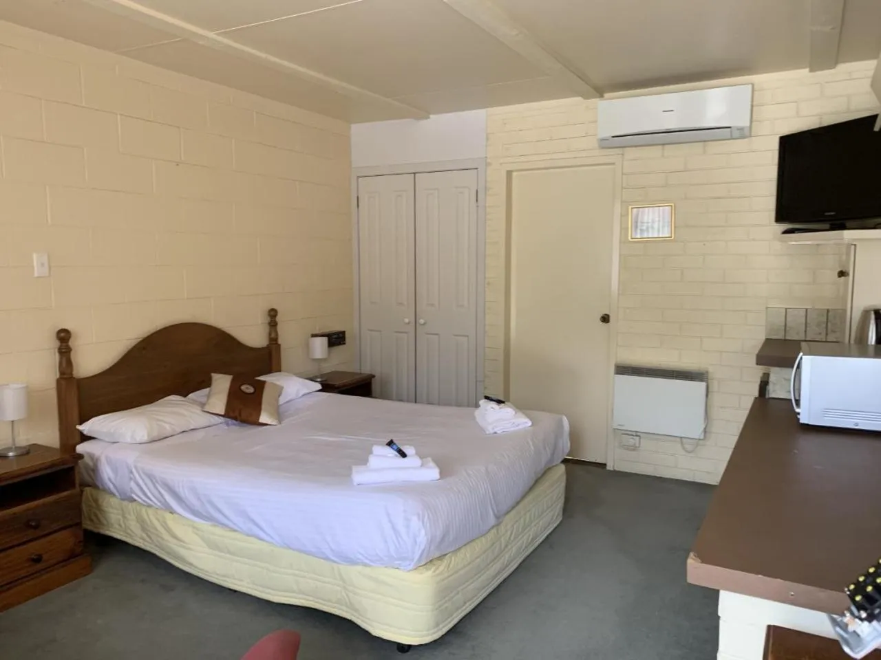 Photo of the whole room, Bed in Robertson Country Motel