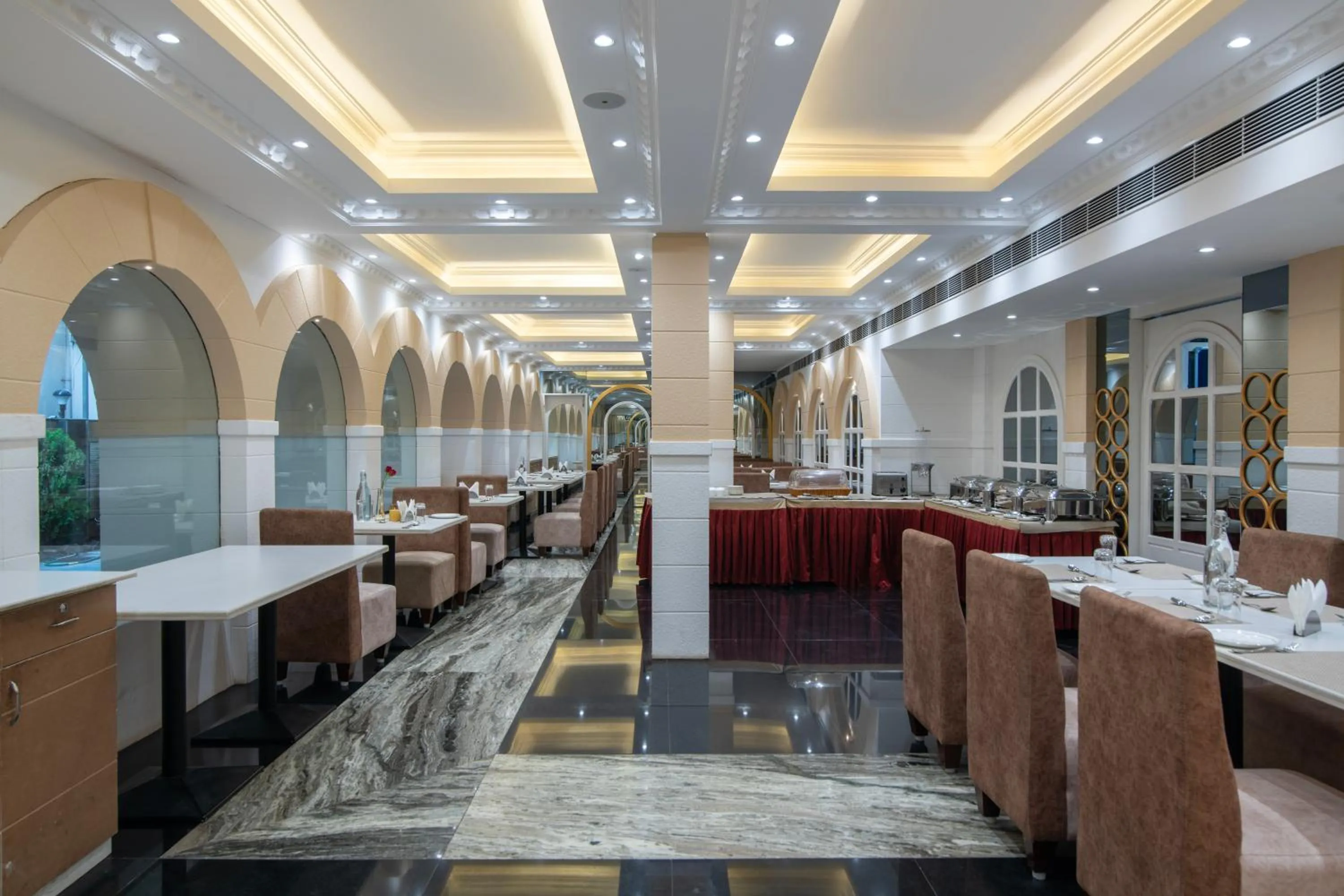 Restaurant/places to eat in Hyde Park Orchards