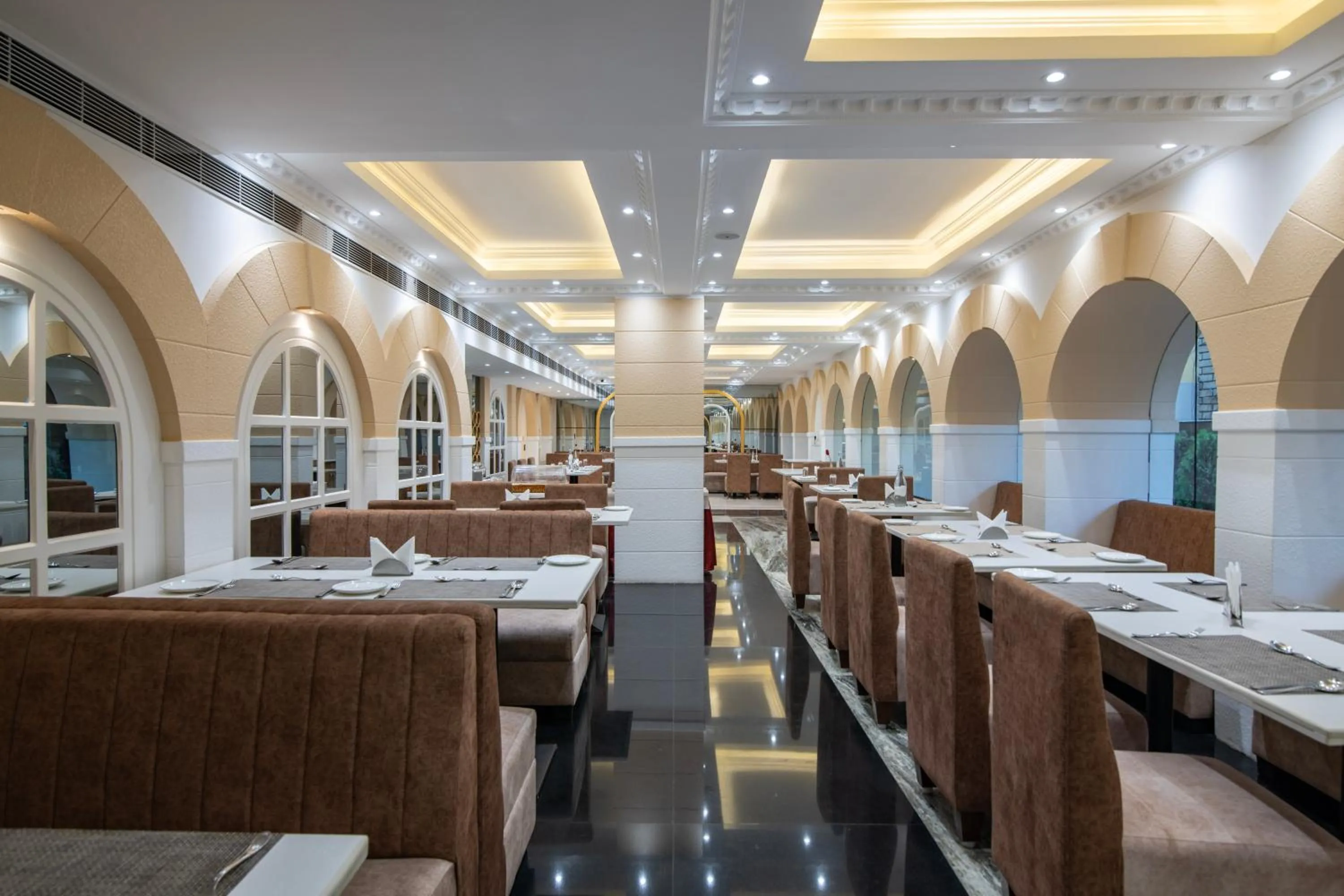 Restaurant/places to eat in Hyde Park Orchards