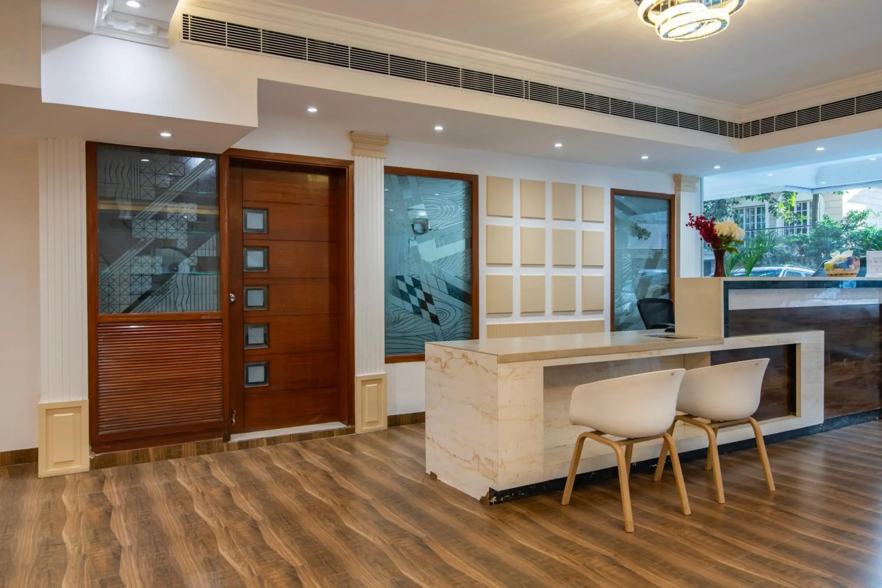 Lobby or reception in Hyde Park Orchards Lobby or reception in Hyde Park Orchards