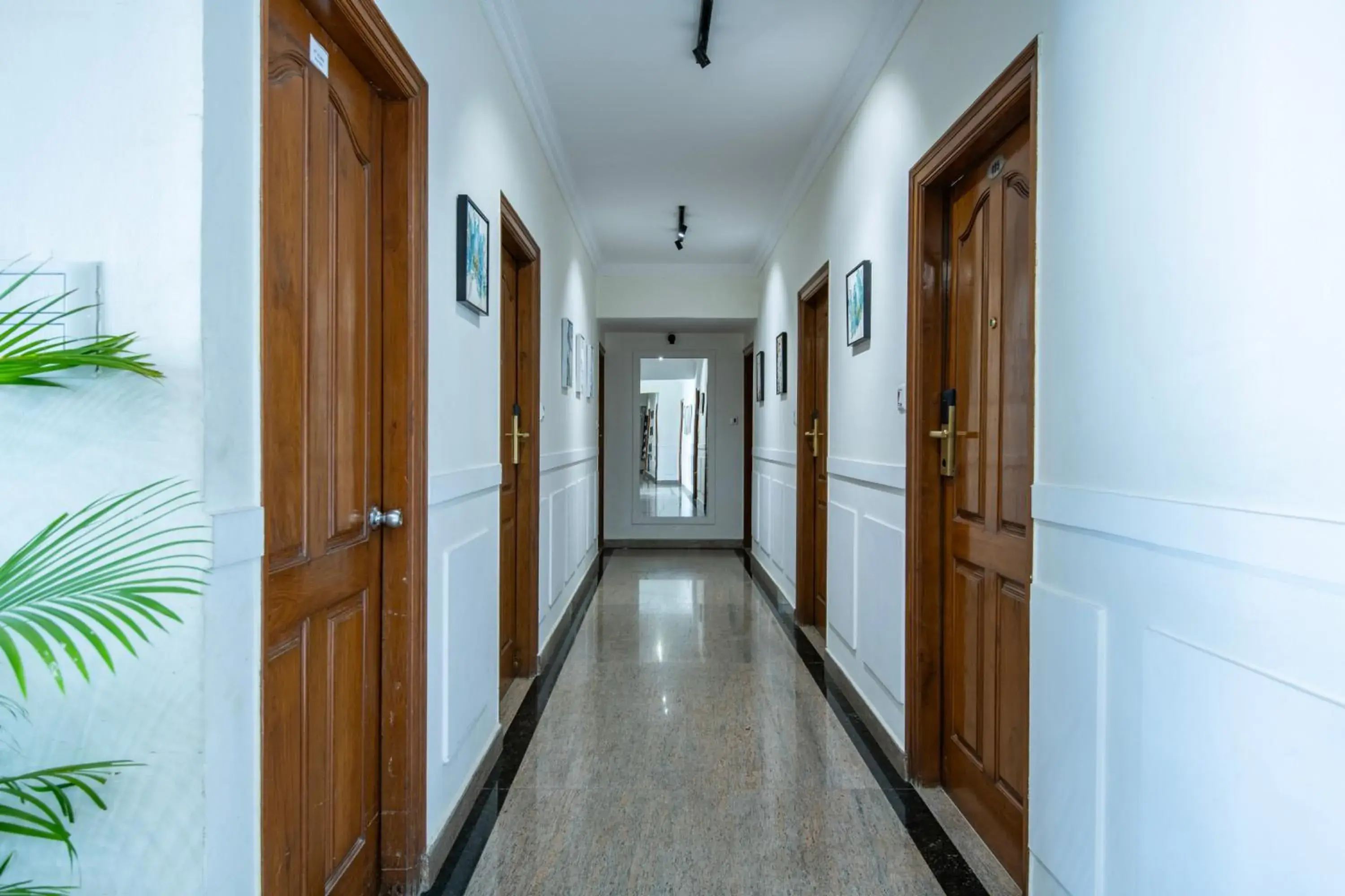 Lobby or reception in Hyde Park Orchards Lobby or reception in Hyde Park Orchards