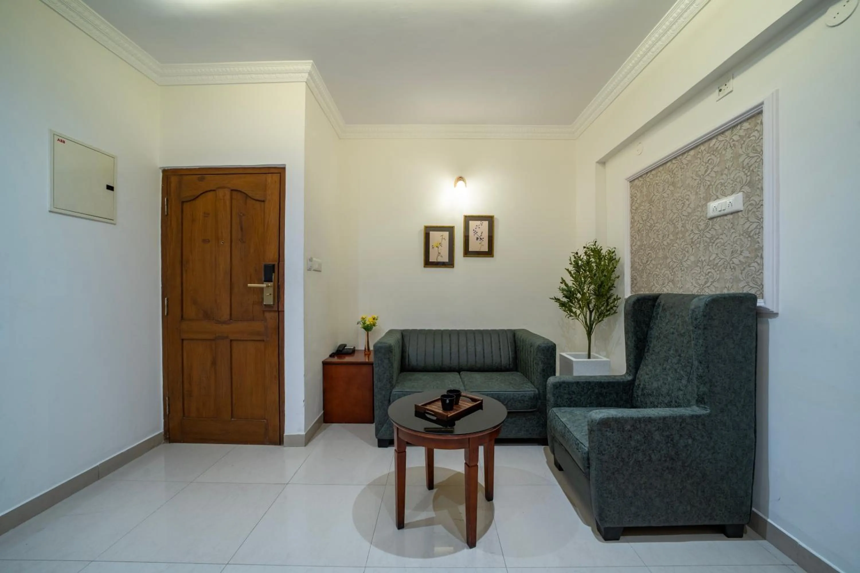 Living room in Hyde Park Orchards