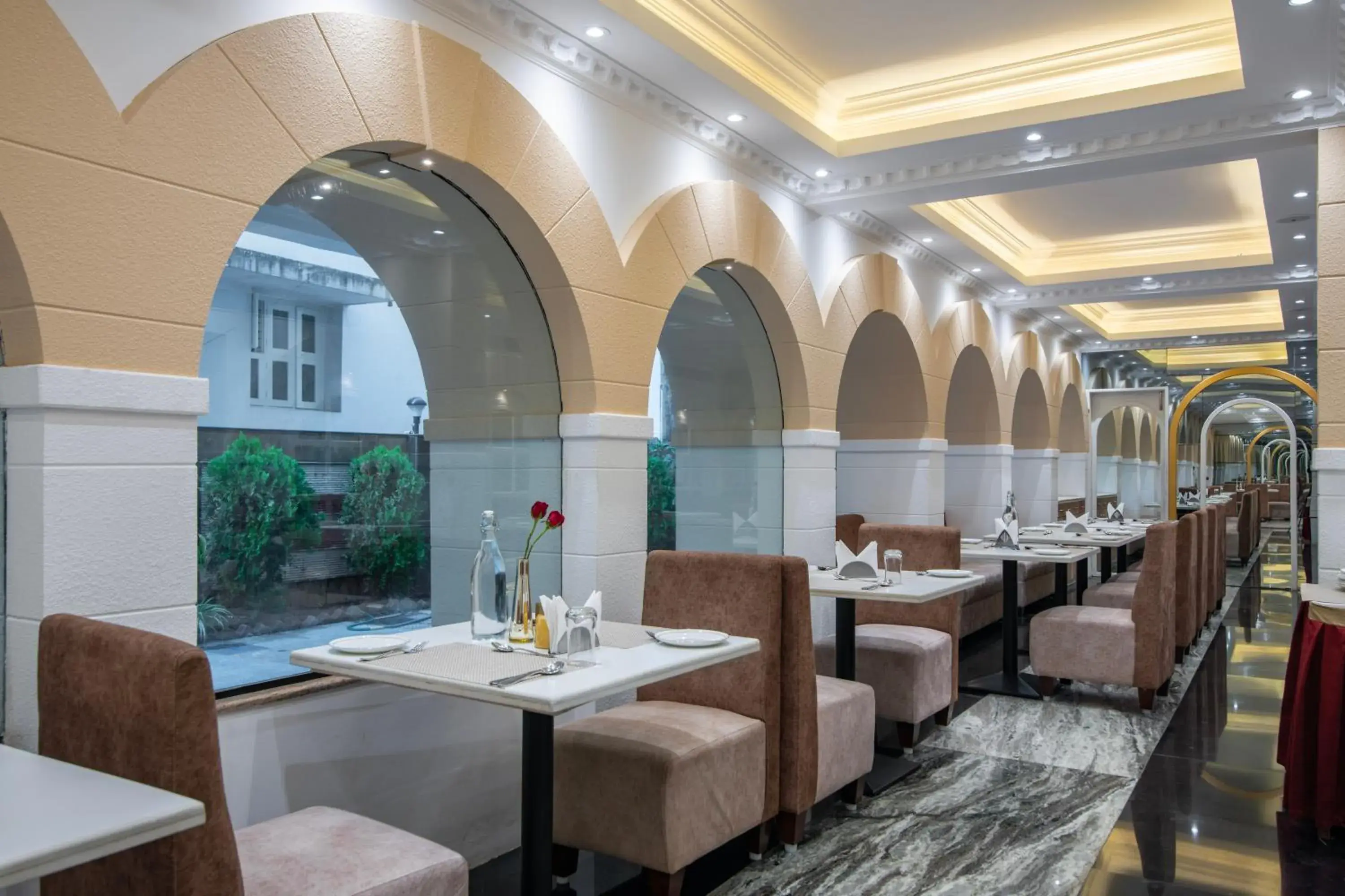 Restaurant/places to eat in Hyde Park Orchards Restaurant/places to eat in Hyde Park Orchards