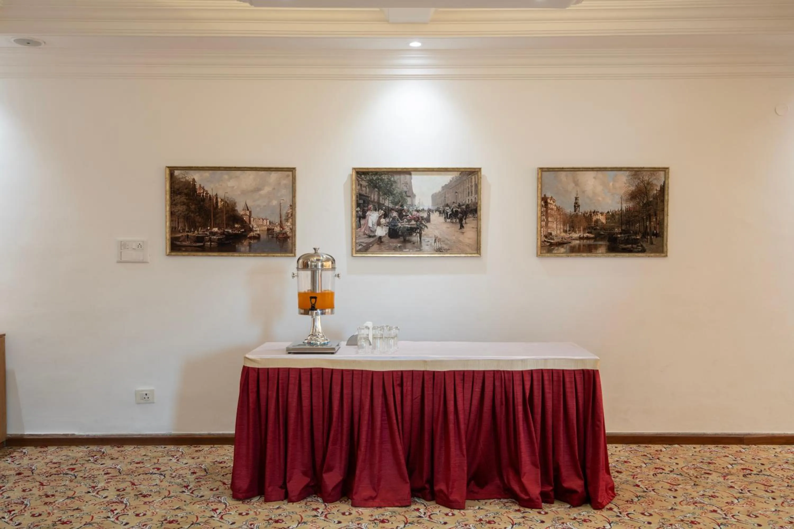 Banquet/Function facilities in Hyde Park Orchards