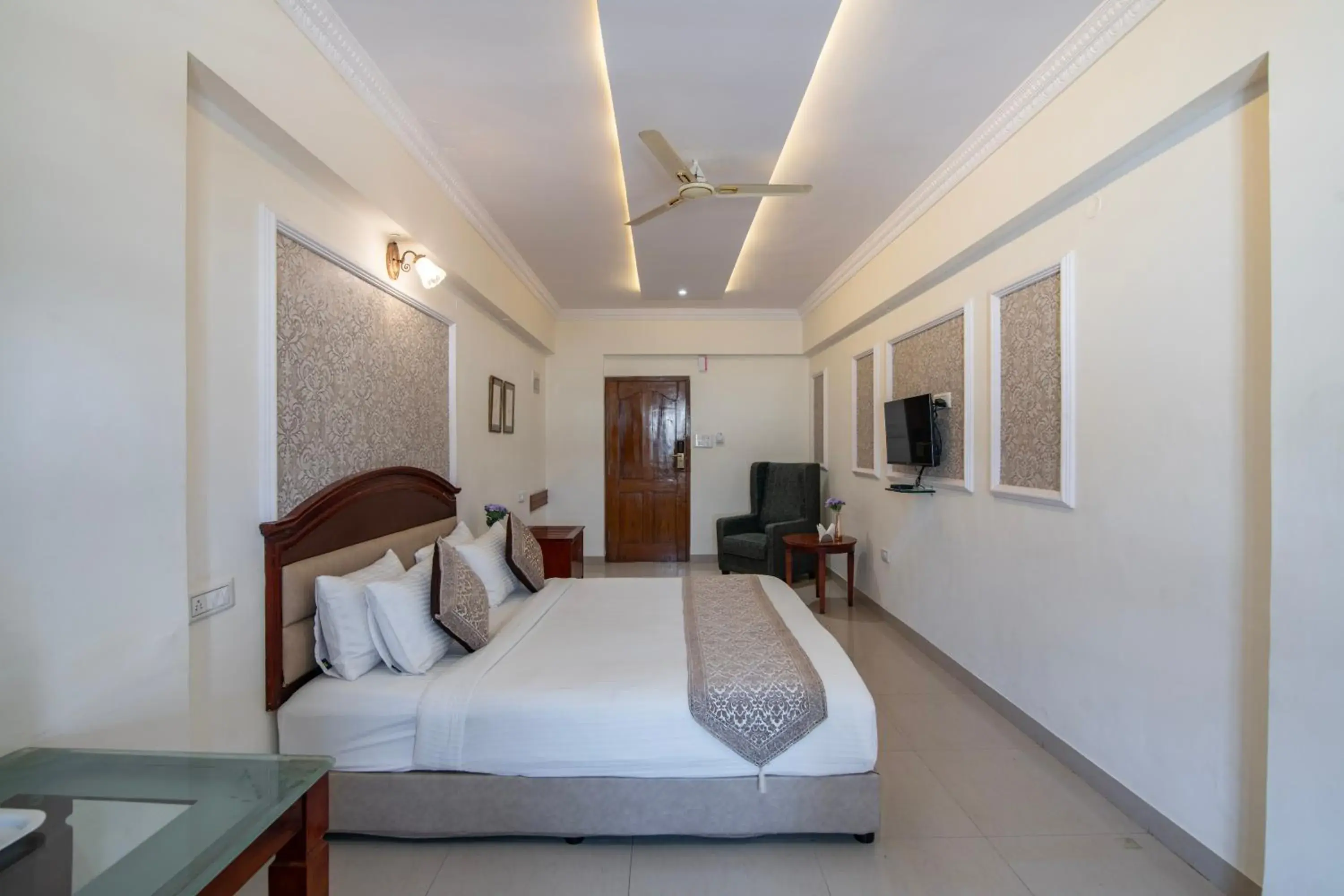 Bedroom, Bed in Hyde Park Orchards Bedroom, Bed in Hyde Park Orchards