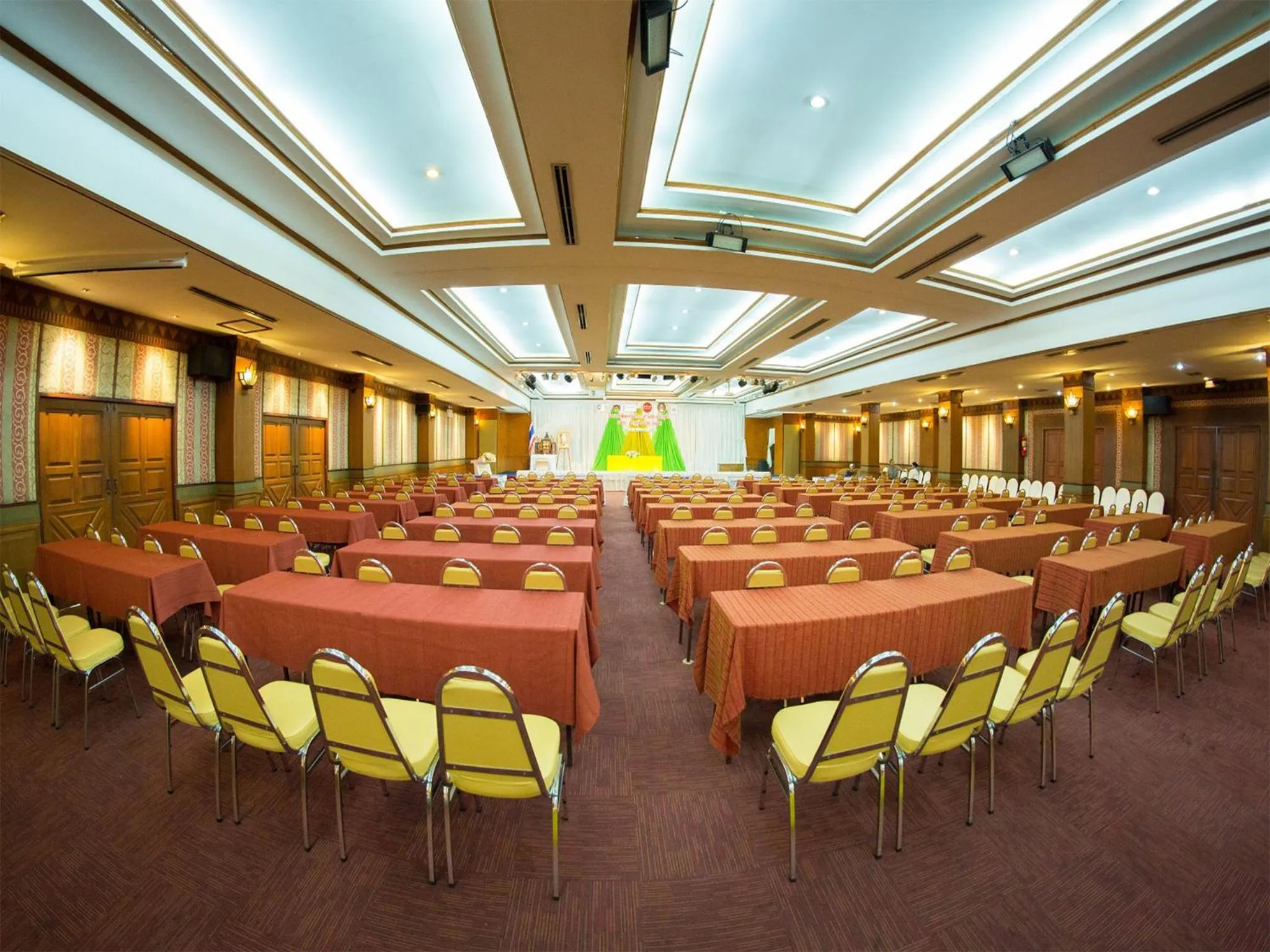 Banquet/Function facilities in Phrae Nakara Hotel