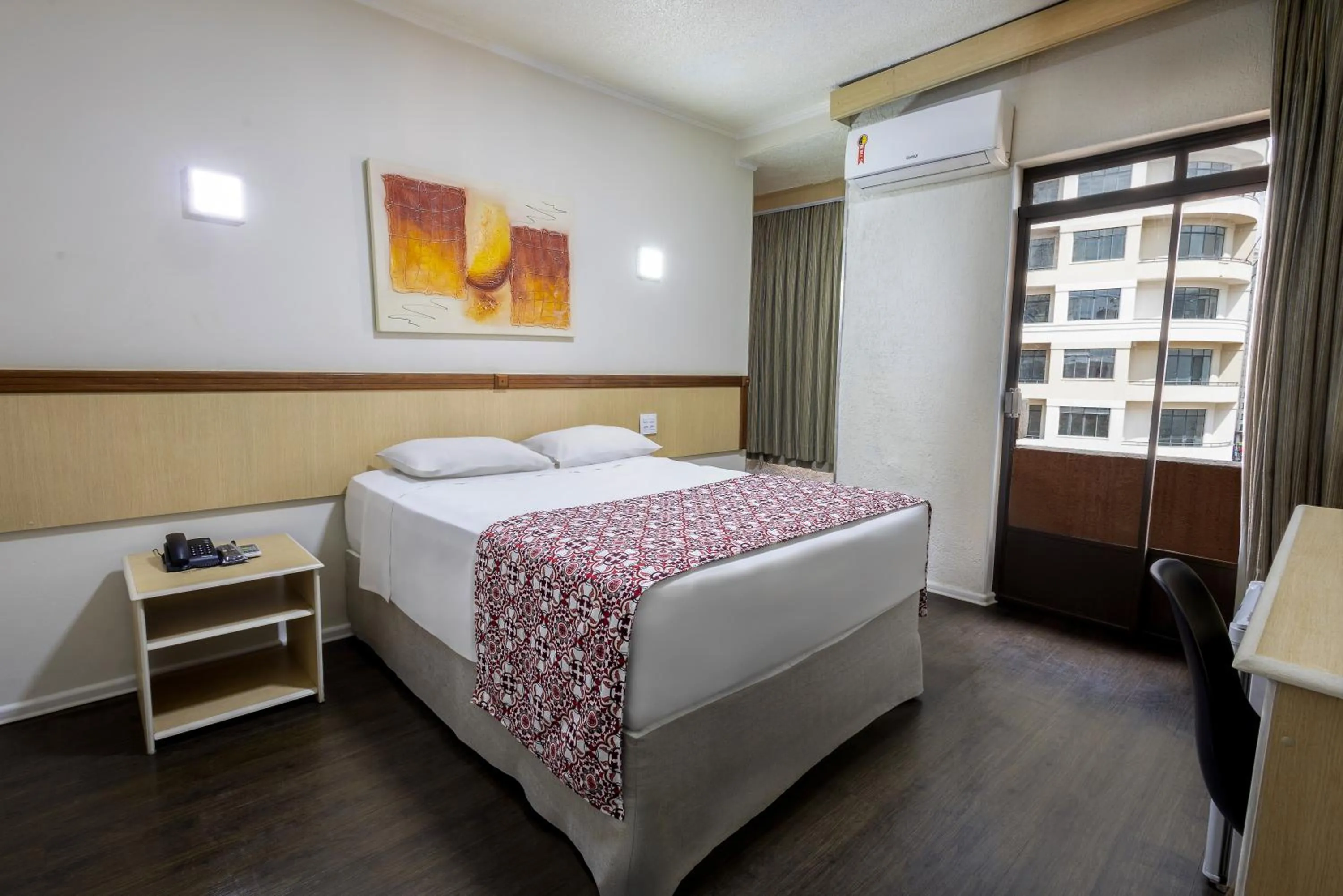 Bed in Hotel Euro Suite São Paulo by Nacional Inn - A 600 METROS DA RUA 25 DE MARÇO