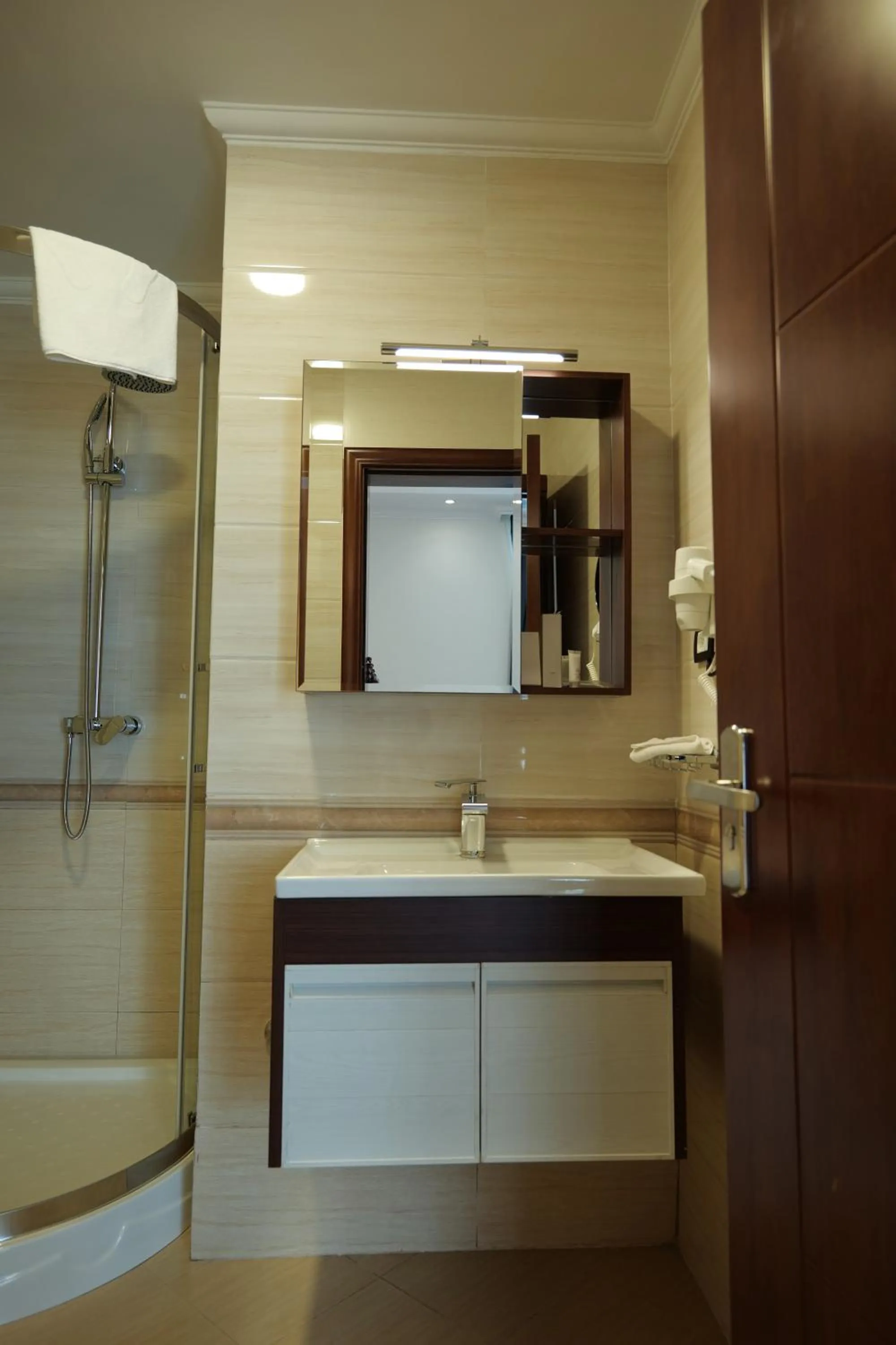 Bathroom in Crescent International Hotel