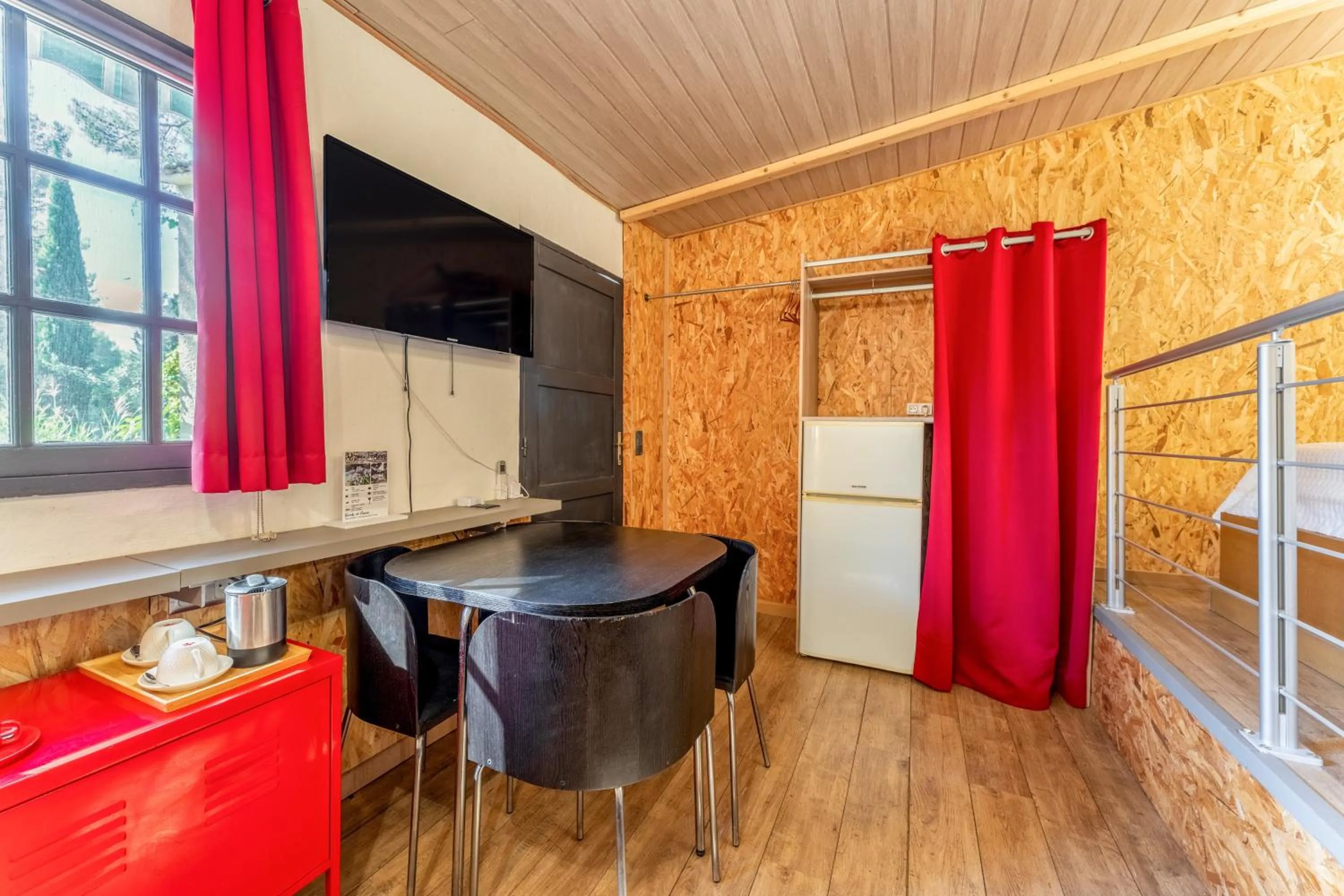 Property building in Inn 4 Bears