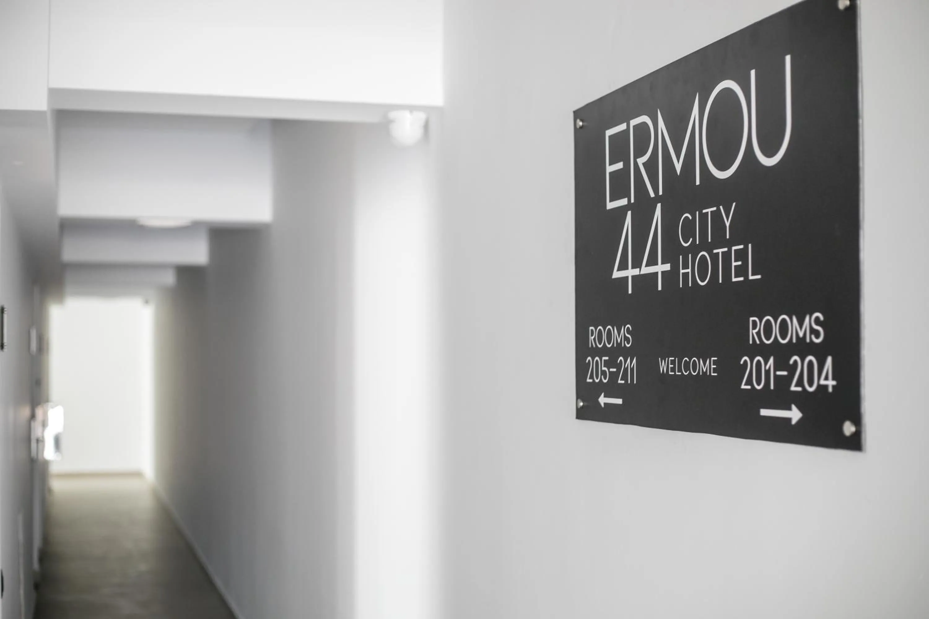 Logo/Certificate/Sign in Ermou 44 City Hotel
