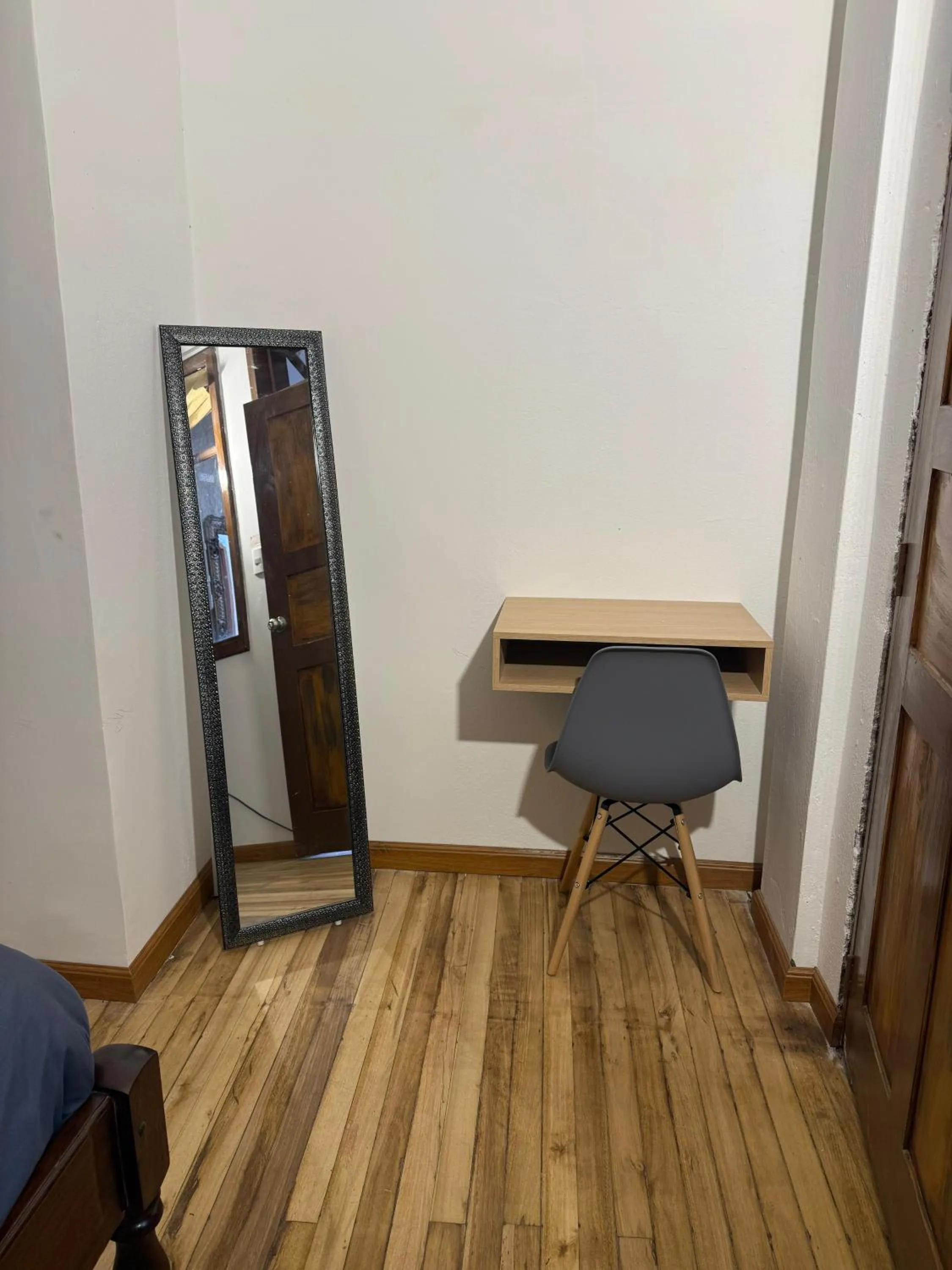 Seating area in Rooms