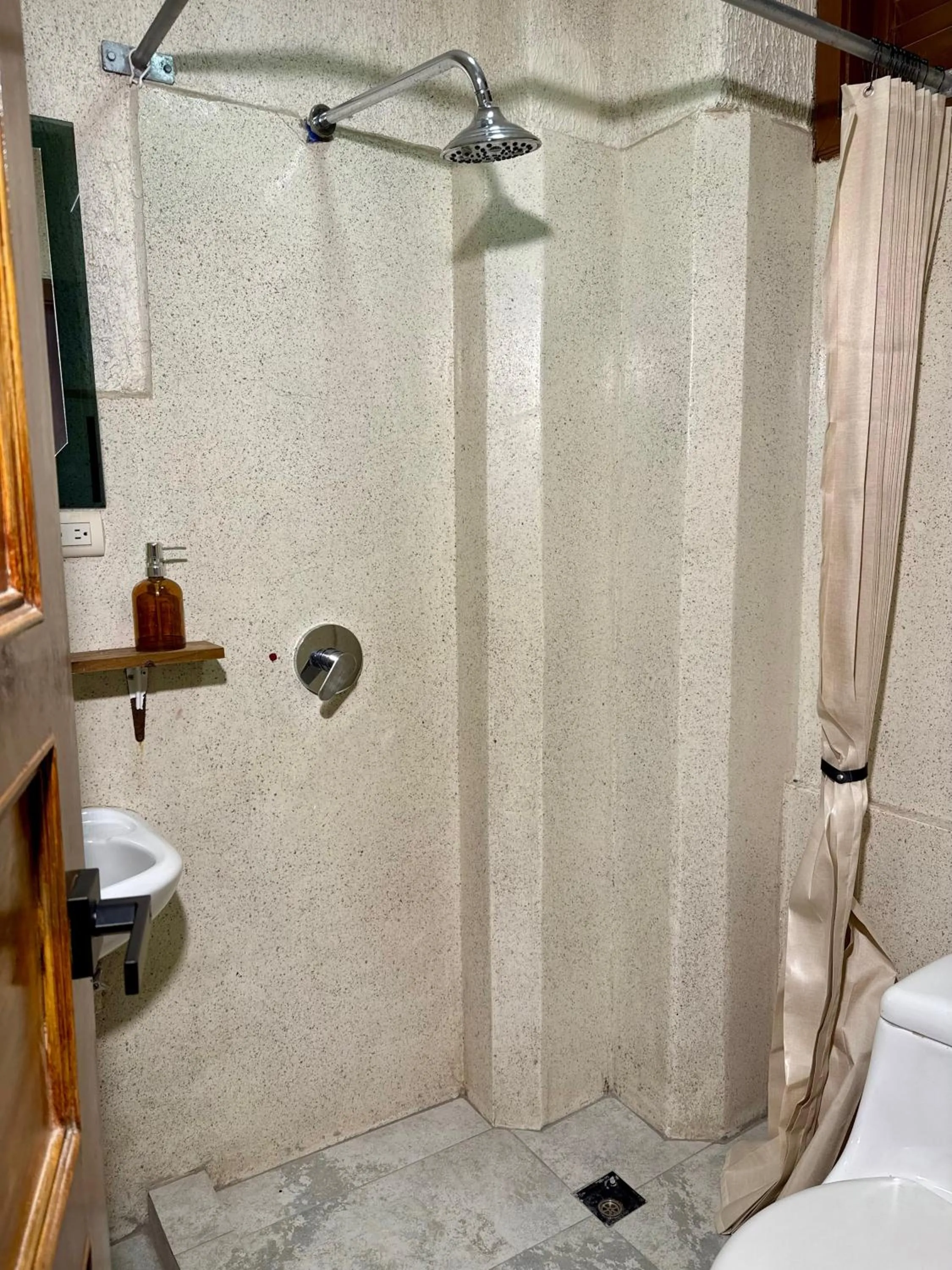 Shower in Rooms
