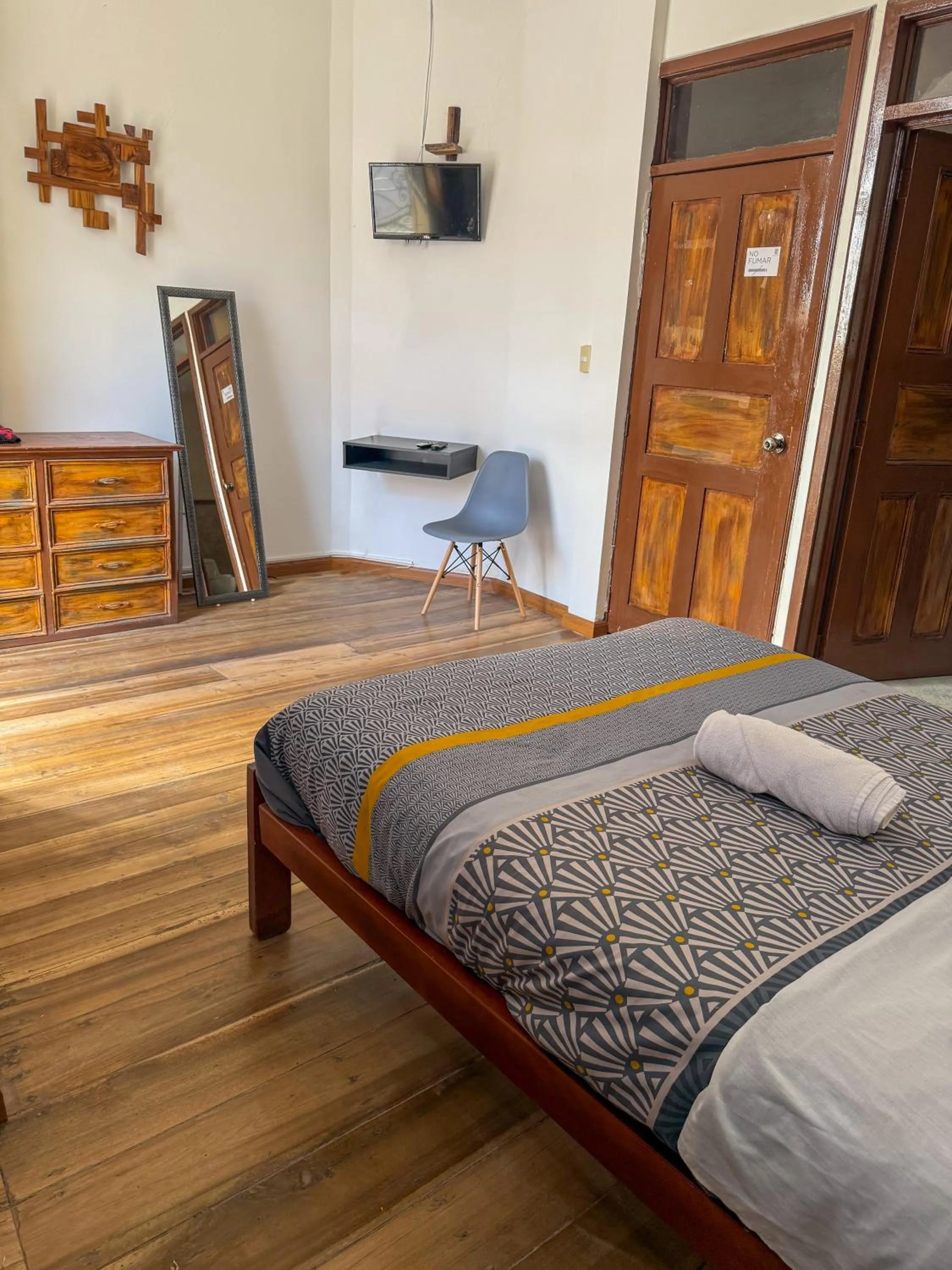 Living room, Bed in Rooms