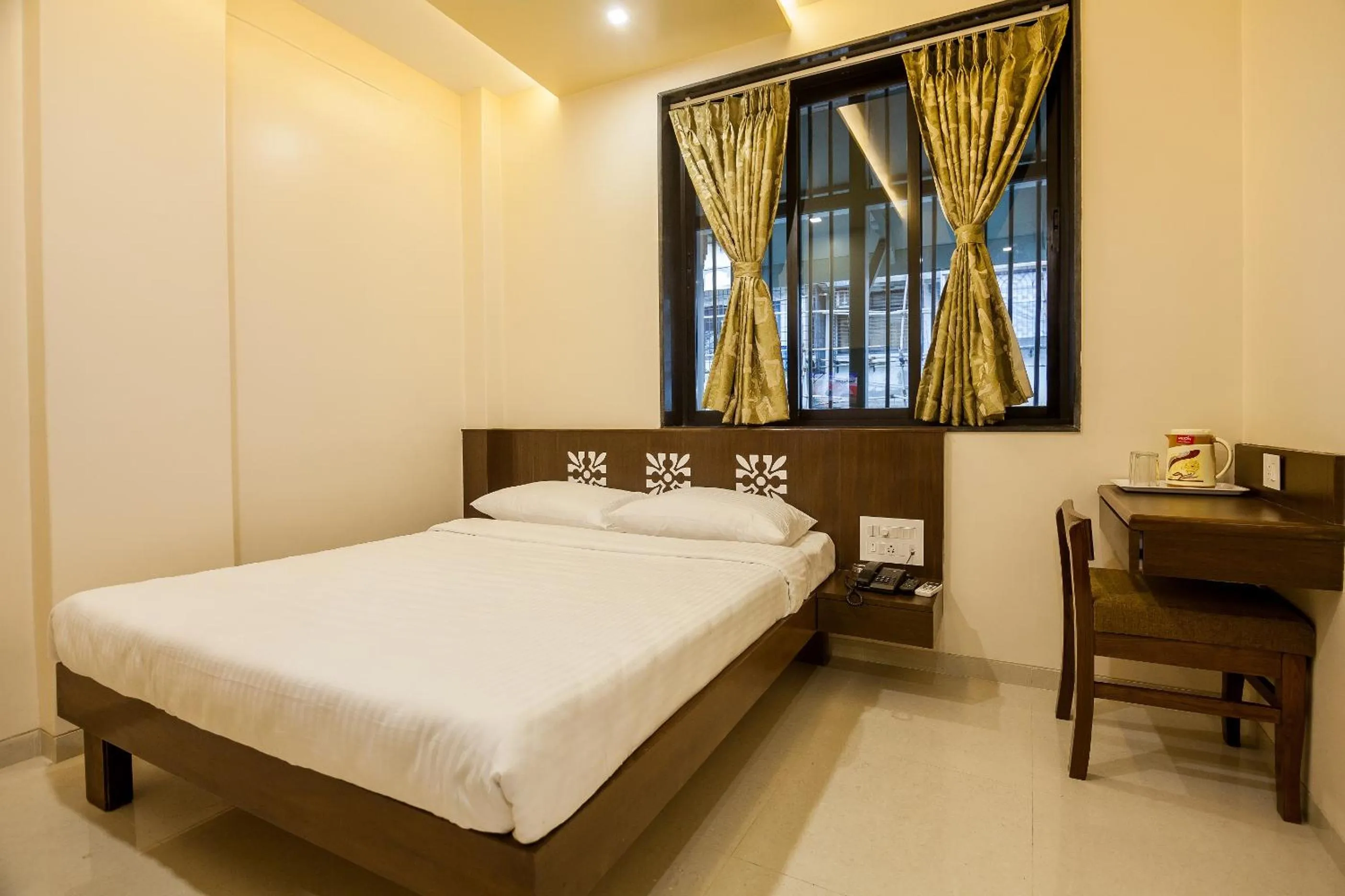 Bed in City Guest House - Dadar