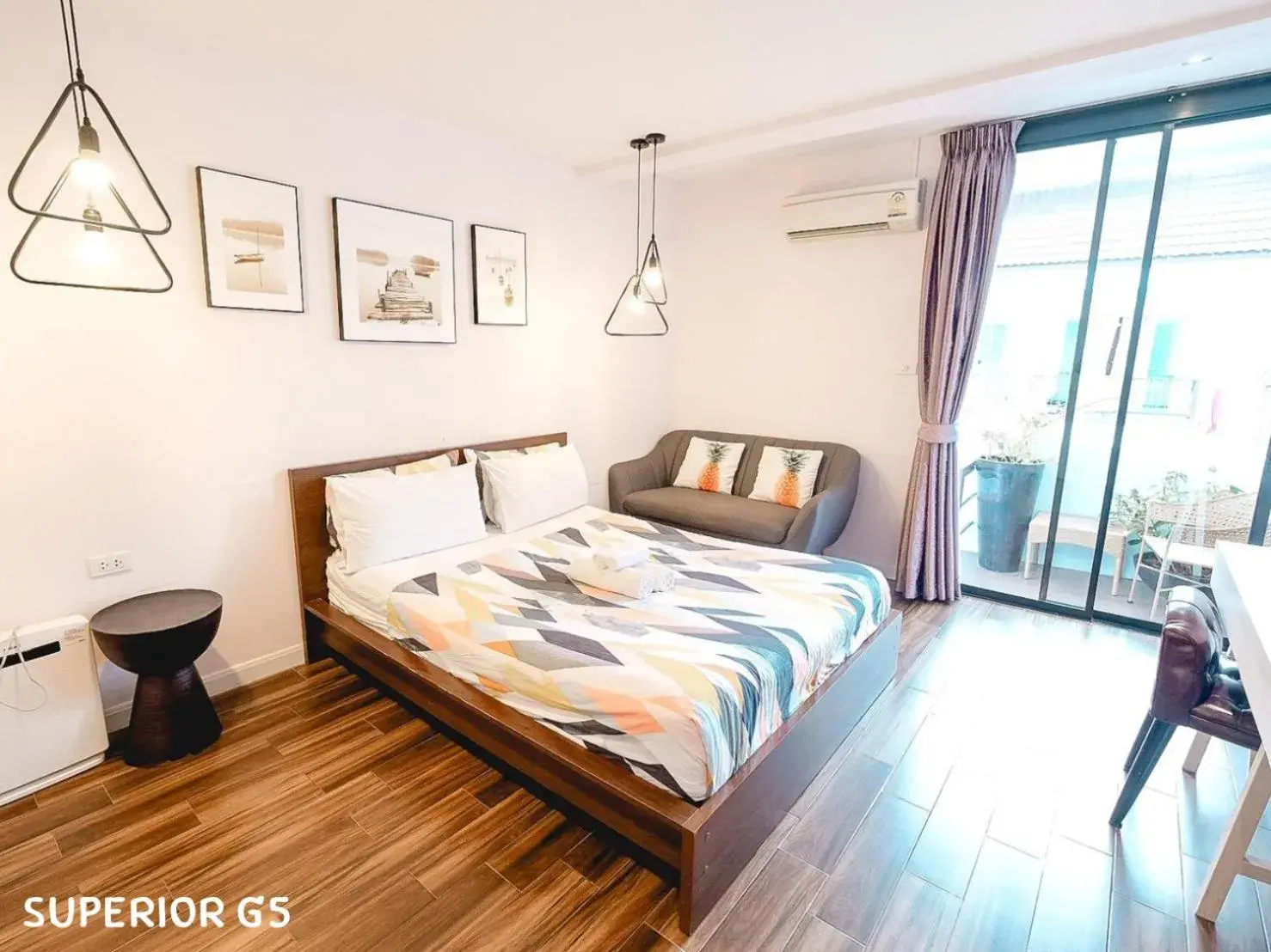 Bed in Sea Sand Trees Bed in Sea Sand Trees