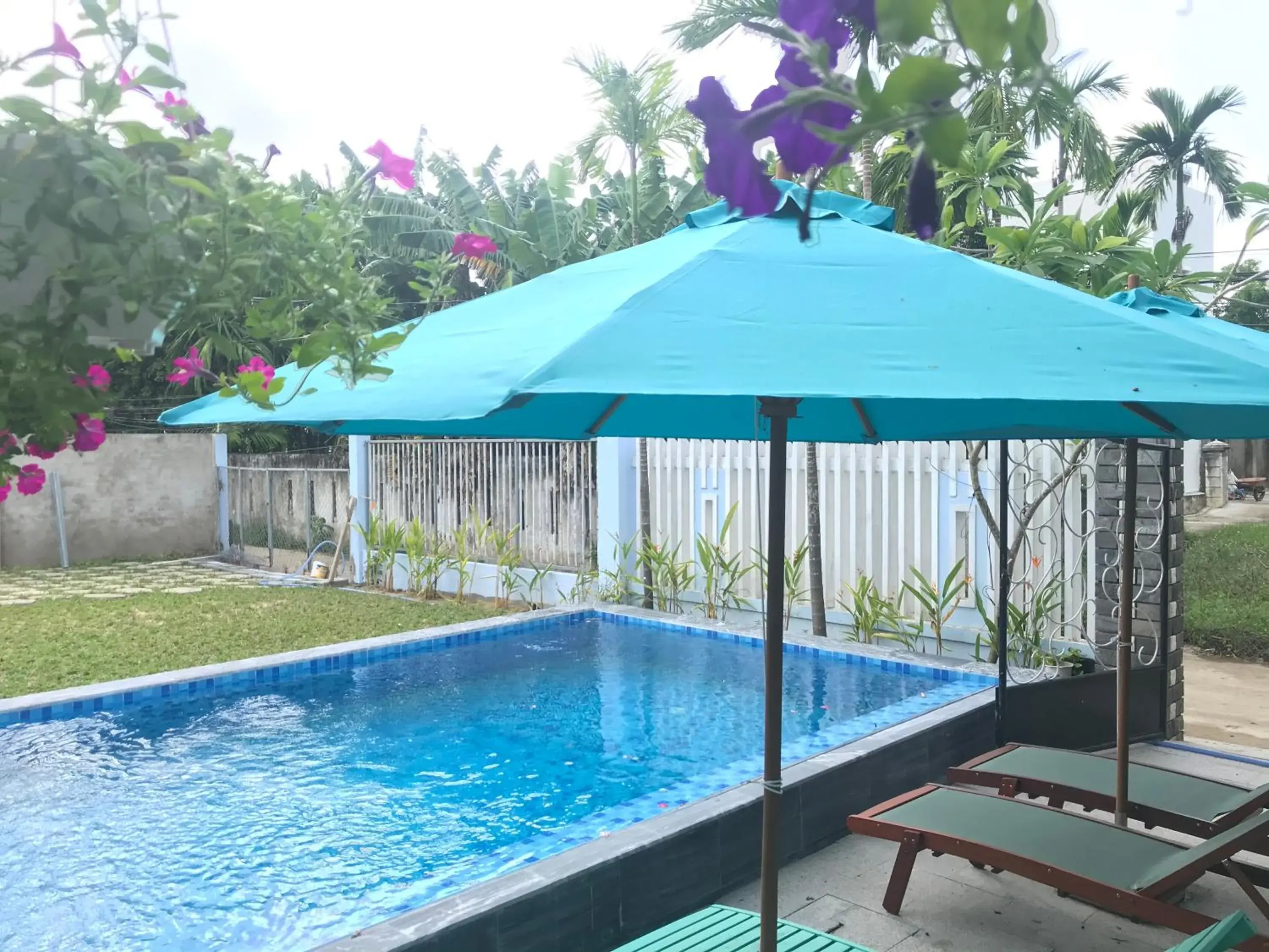 Swimming pool in The Moon River Homestay & Villa Swimming pool in The Moon River Homestay & Villa