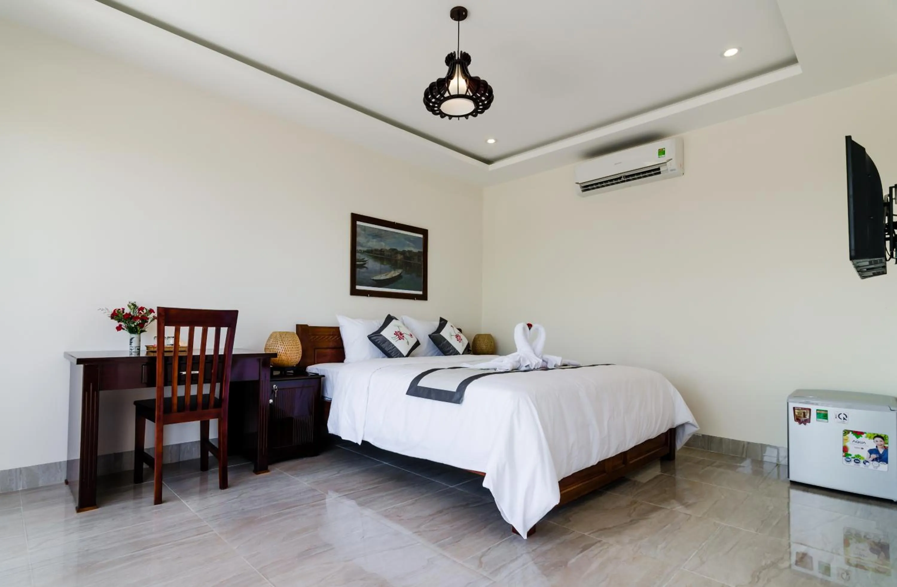 Decorative detail, Bed in The Moon River Homestay & Villa