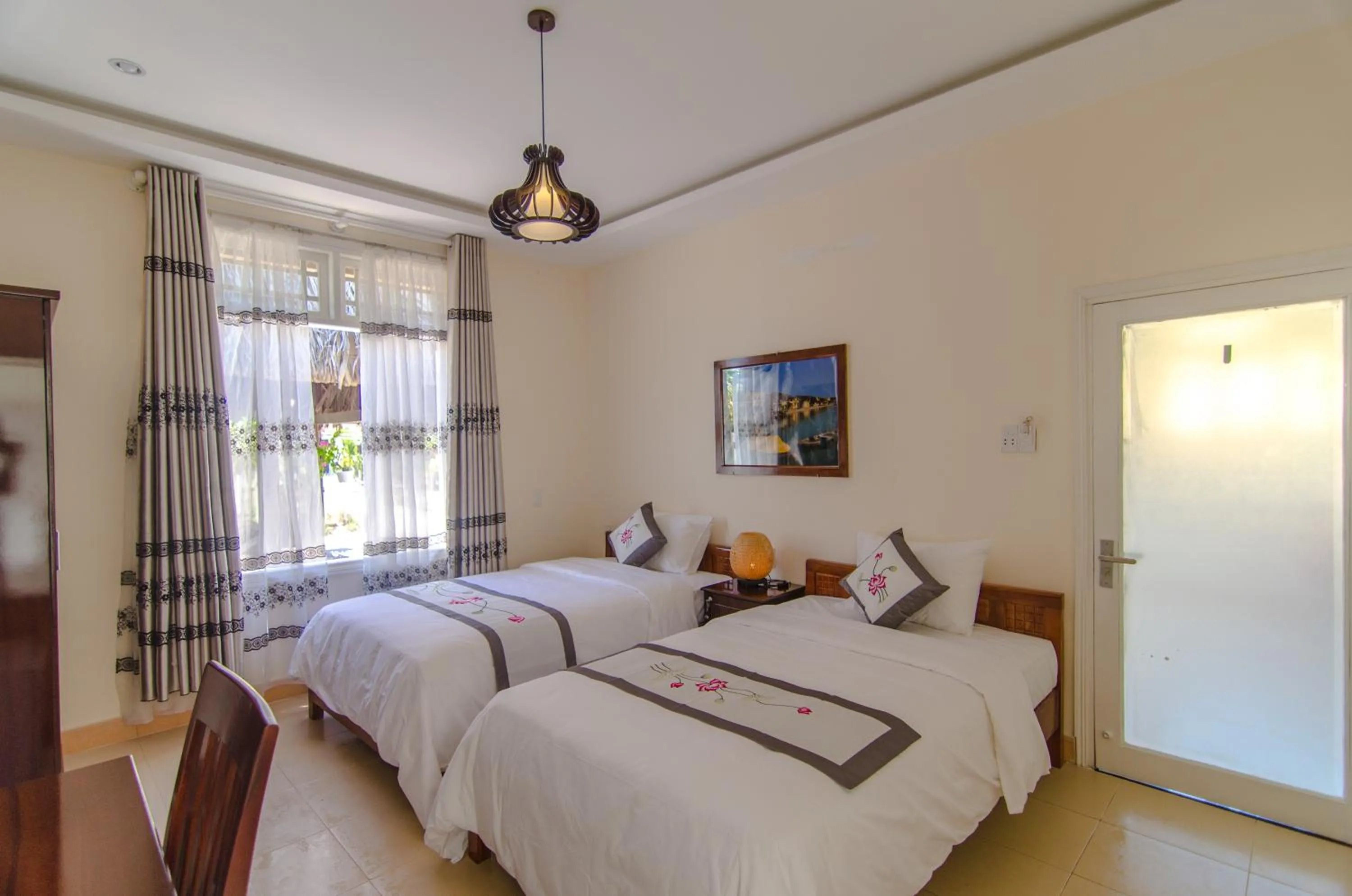 Decorative detail, Bed in The Moon River Homestay & Villa