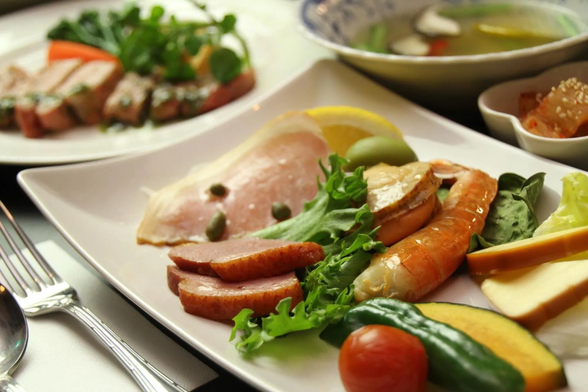 Food close-up in Lodge Clubman