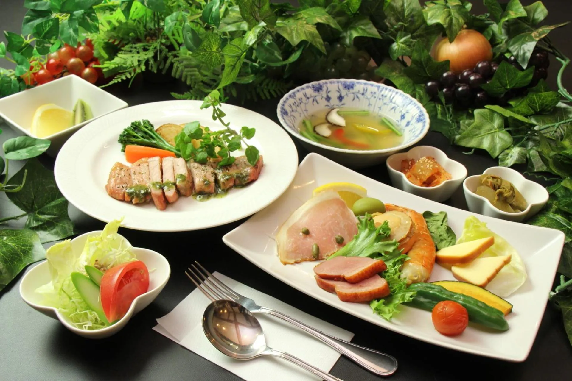 Meals in Lodge Clubman