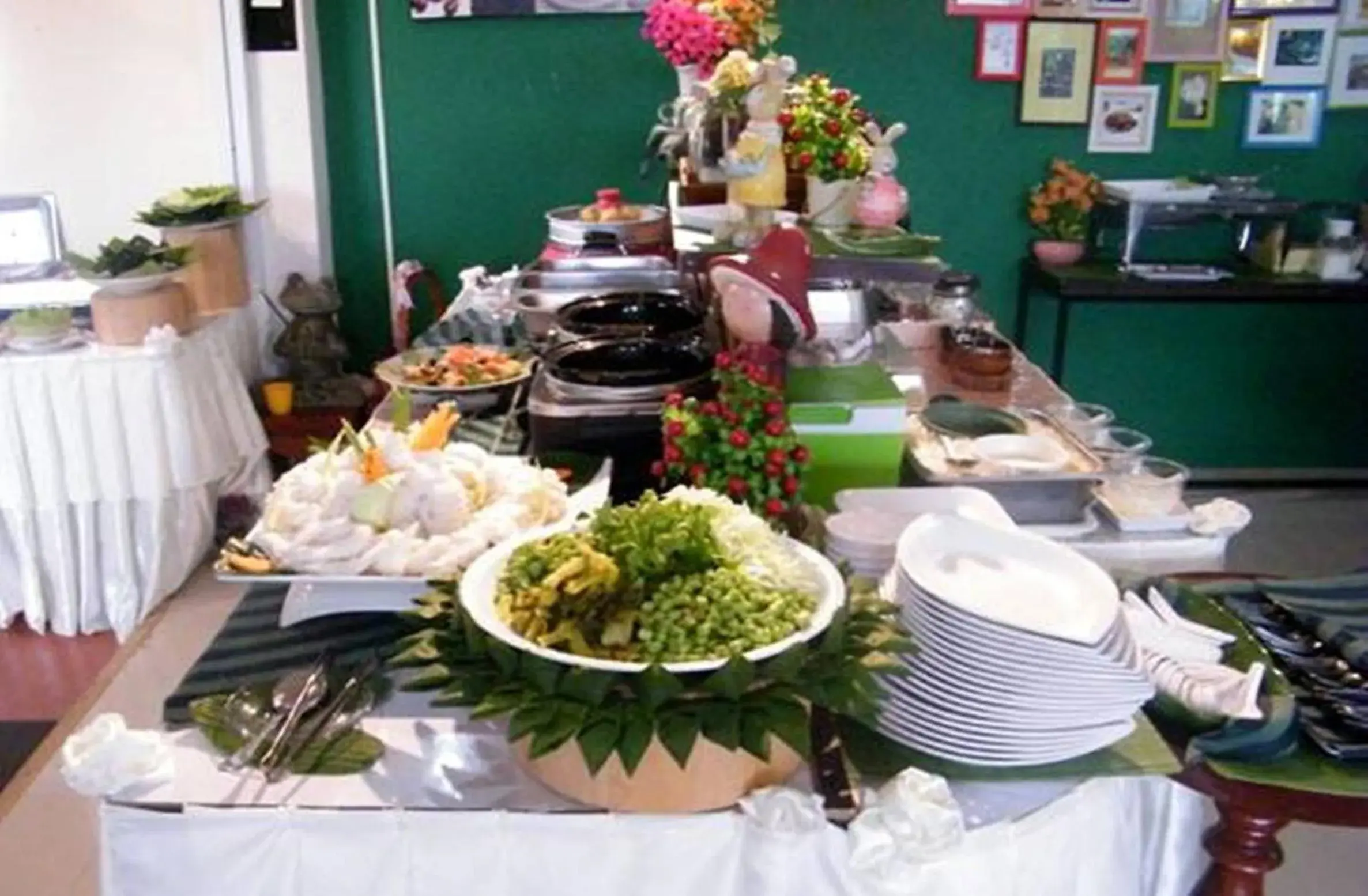 Food in Rinradee Place Food in Rinradee Place