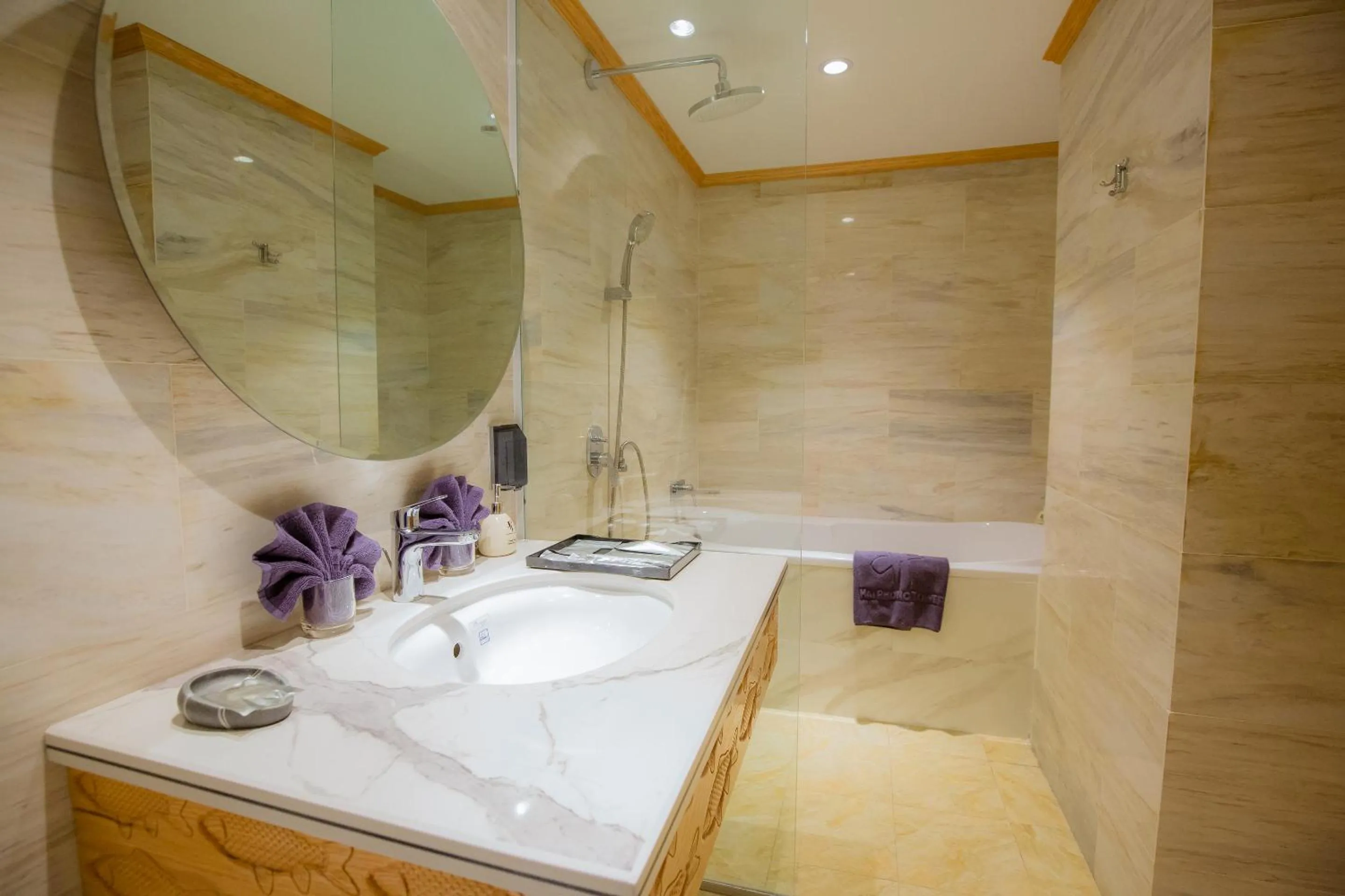 Shower in Hai Phong Tower - Apartment & Hotel