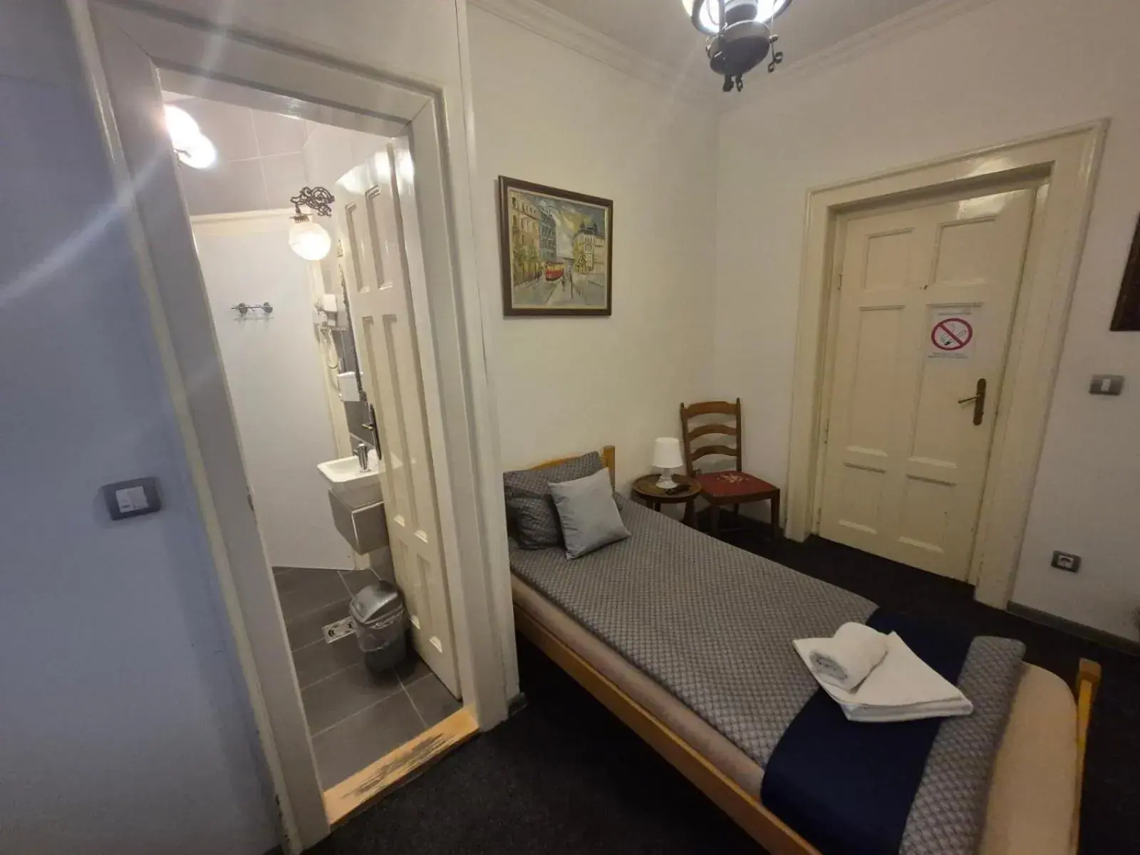 Single Room with Private Bathroom - single occupancy in Authentic Belgrade Centre Hostel - Only Private Rooms Single Room with Private Bathroom - single occupancy in Authentic Belgrade Centre Hostel - Only Private Rooms