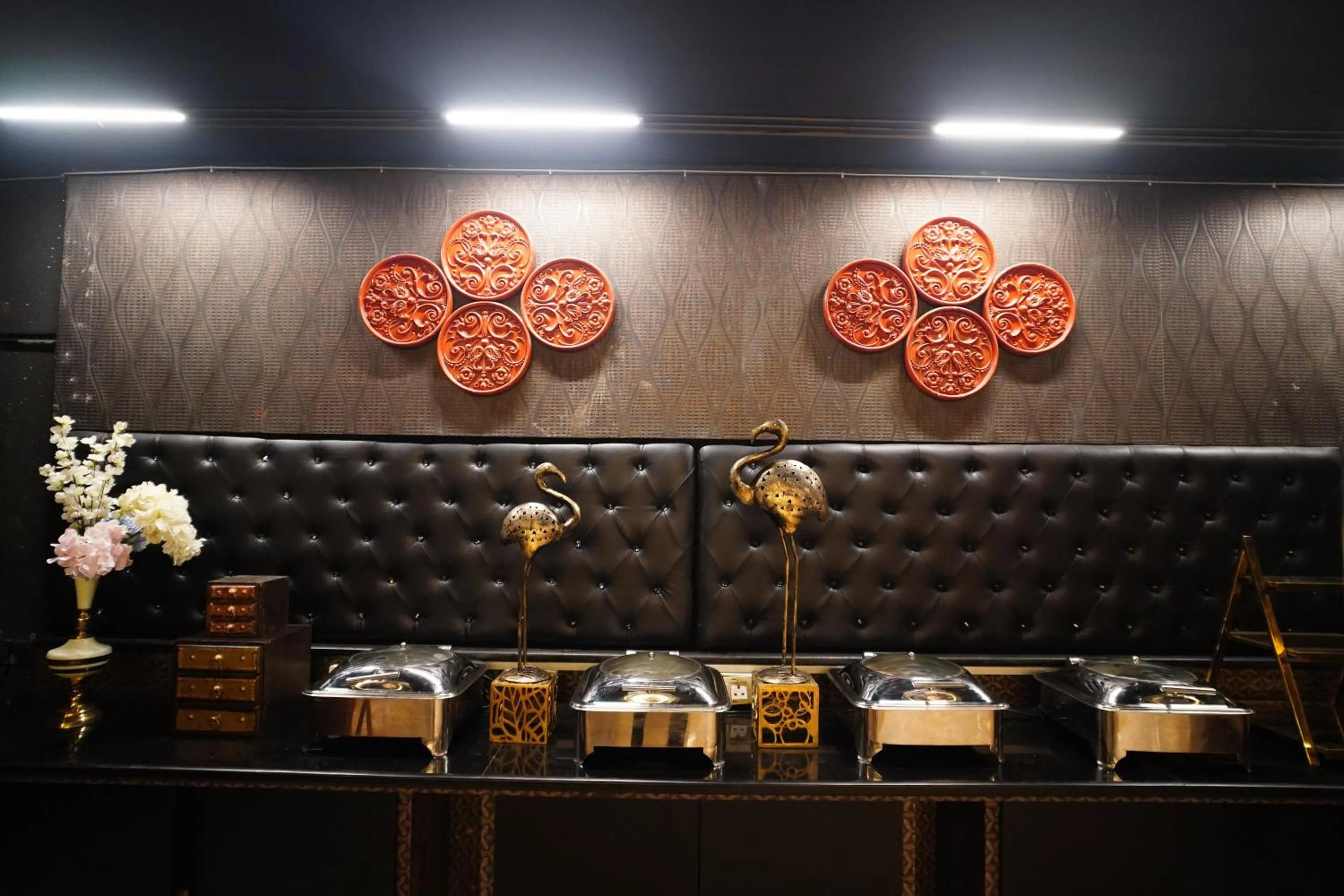 Restaurant/places to eat in Hotel Royal Imperio