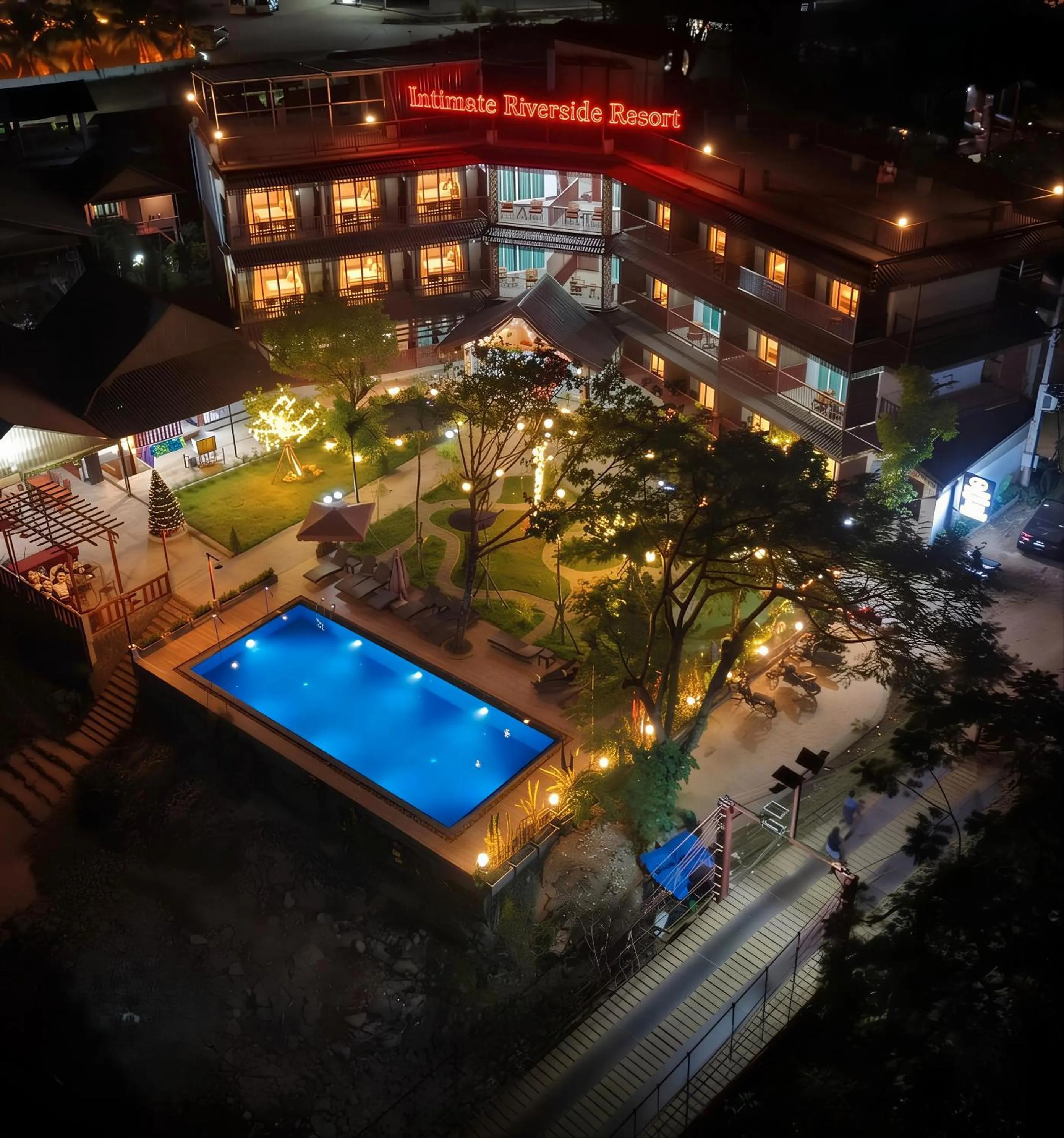Property building in Intimate Riverside Resort Vang Vieng