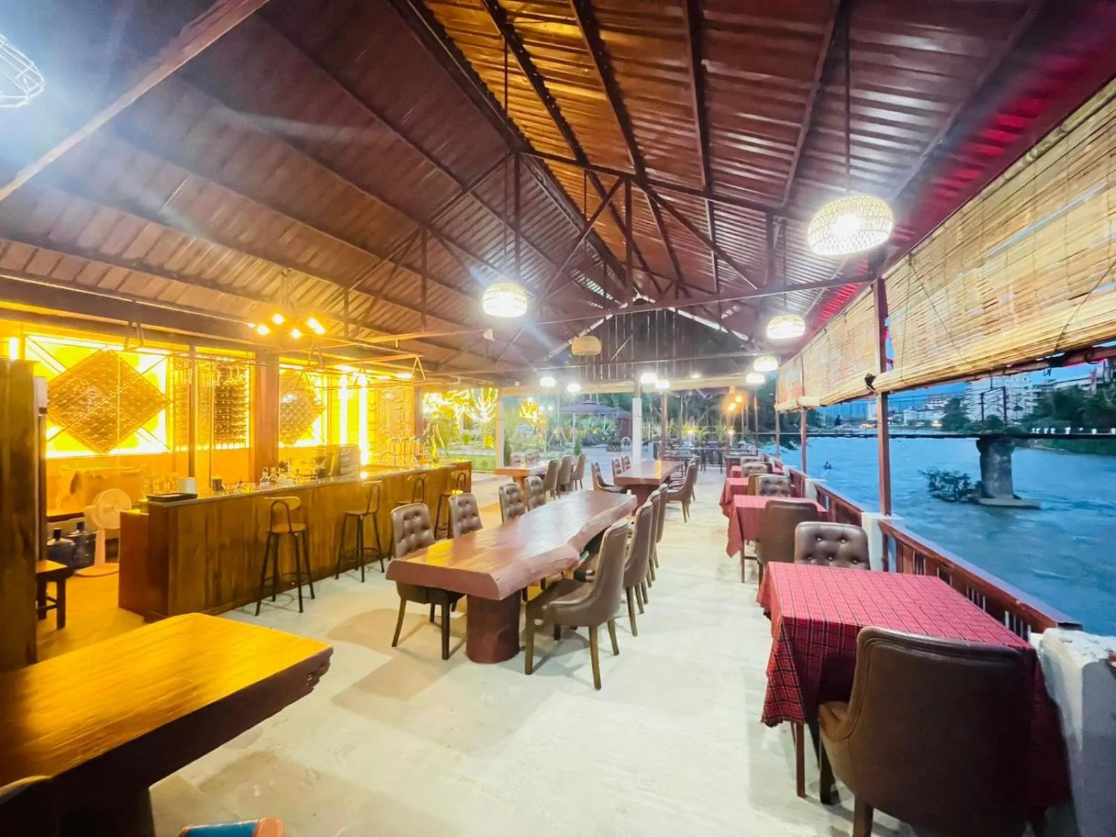 Restaurant/places to eat in Intimate Riverside Resort Vang Vieng