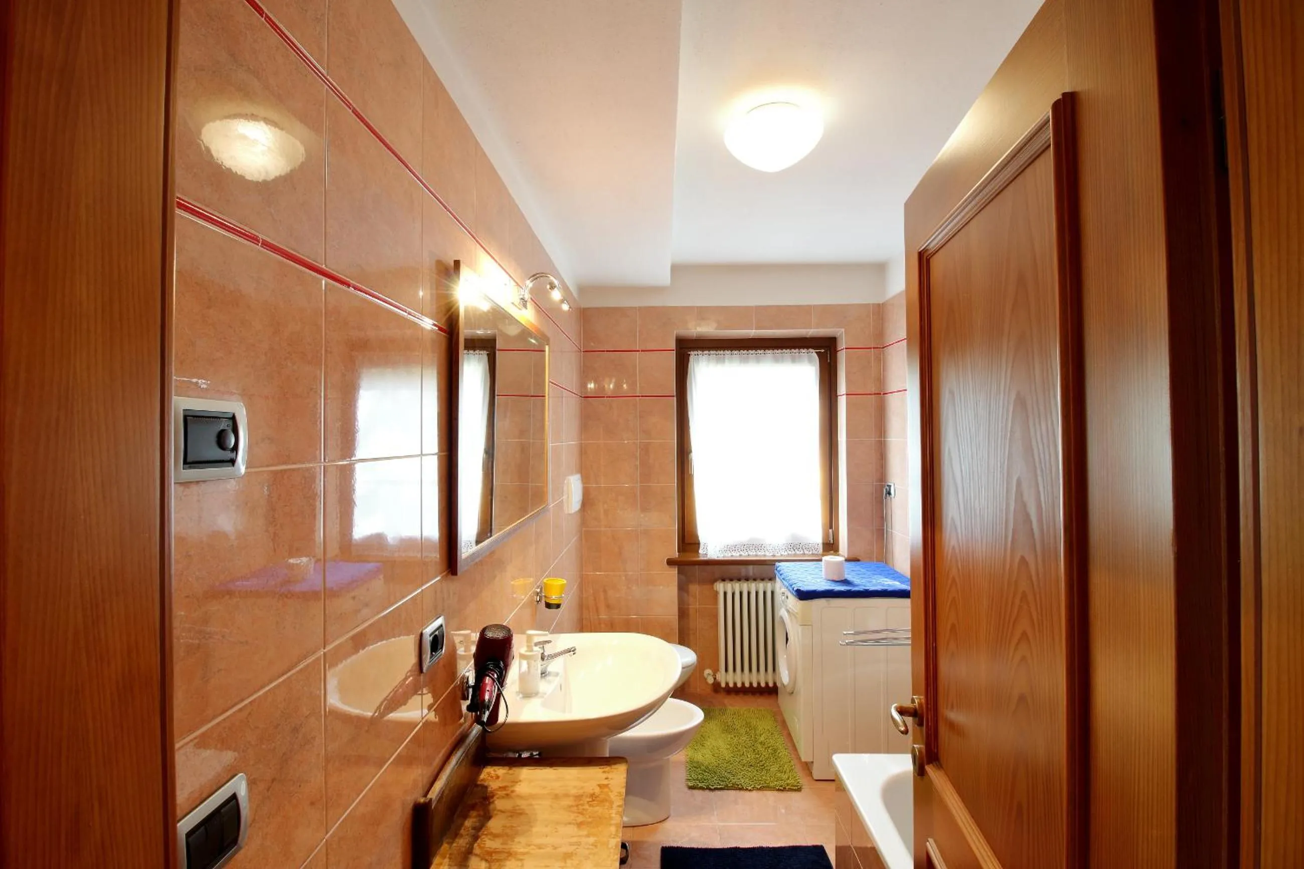 Bathroom, Bed in Nonostantetutto B&B