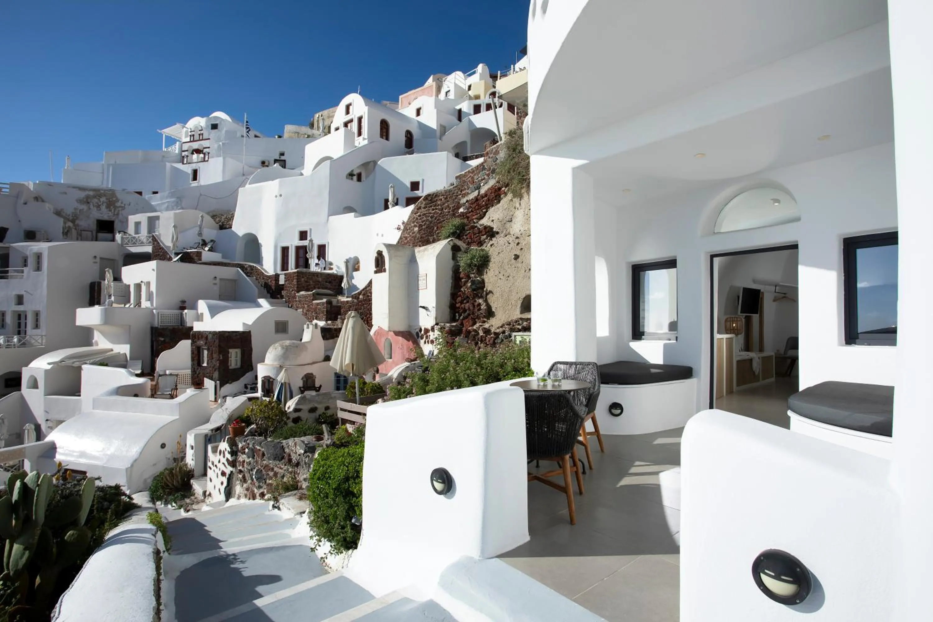 Property building in ArmonOia Caves