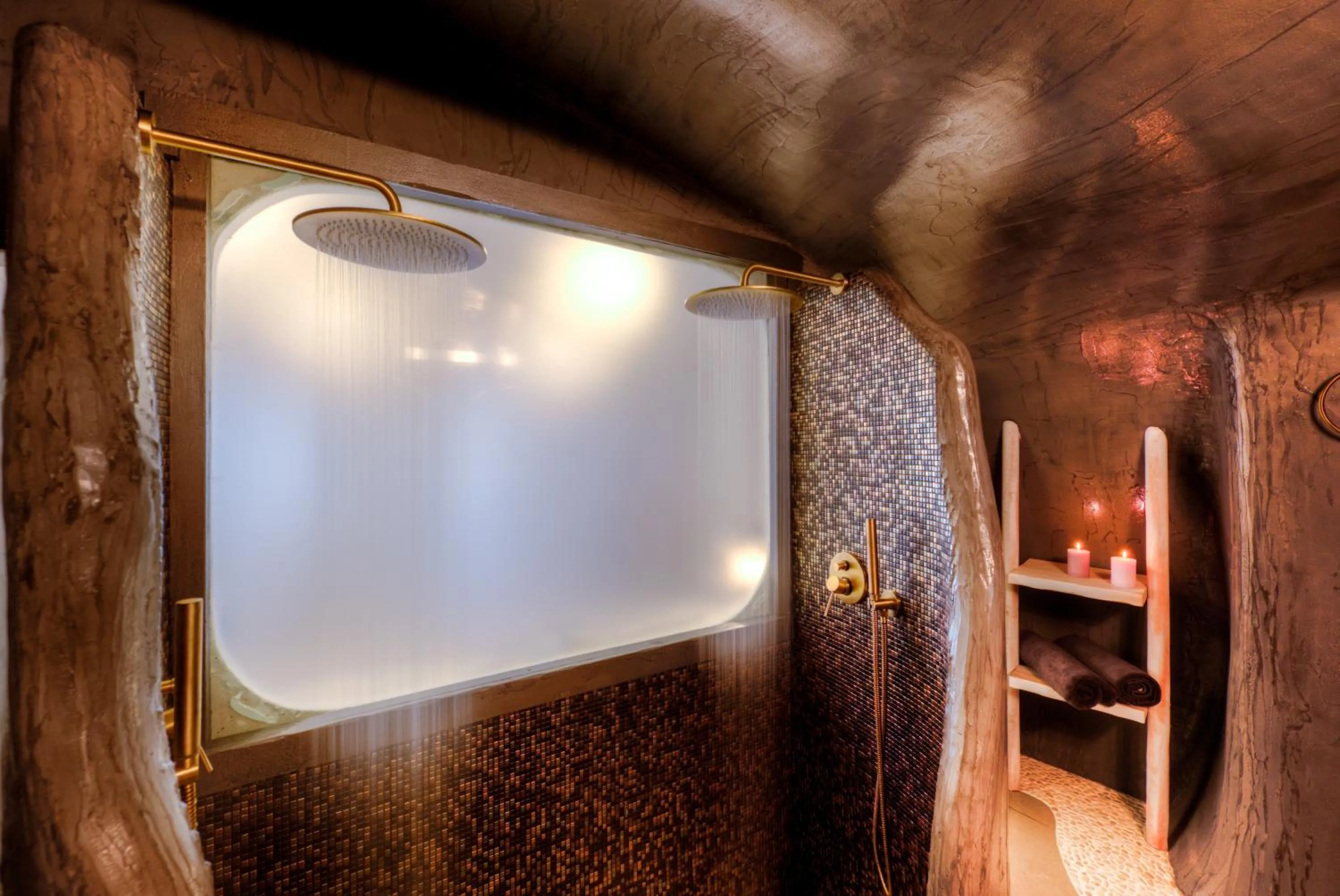 Shower in ArmonOia Caves