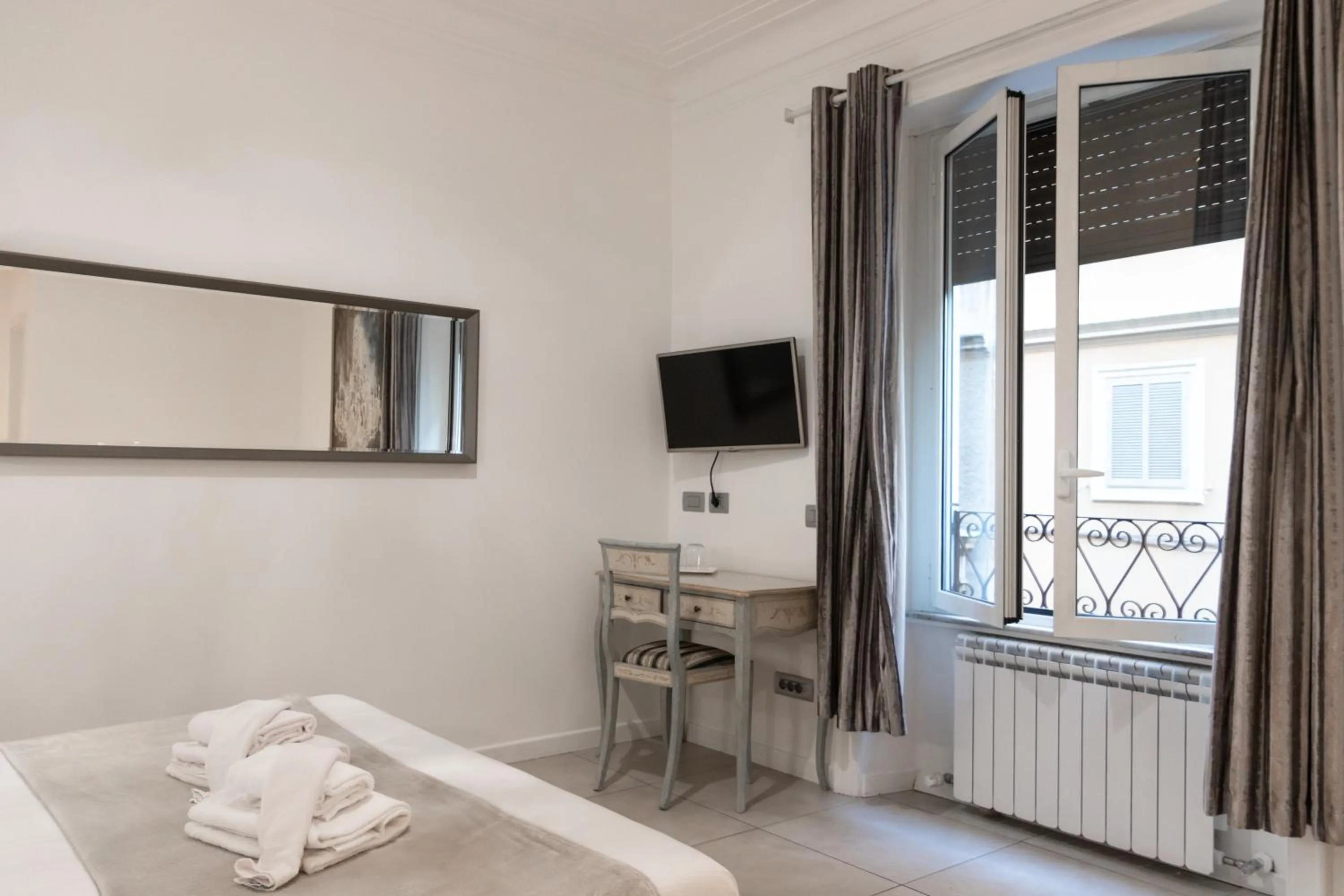 Bed in Vatican Grand Suite