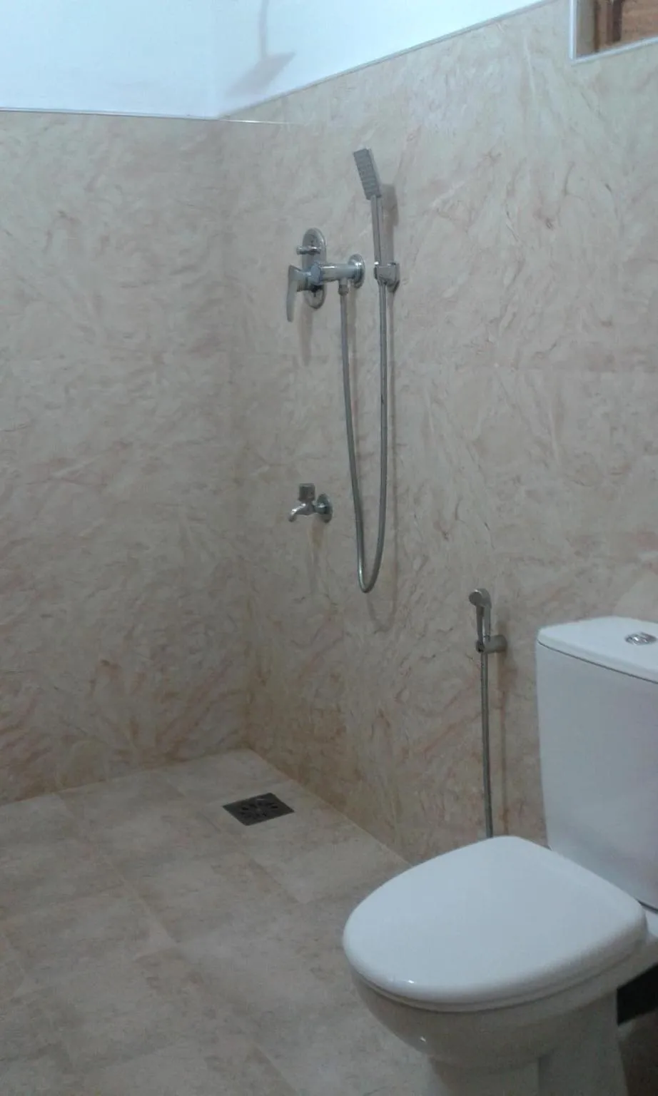 Bathroom in Sea Zone Hotel Nilaveli