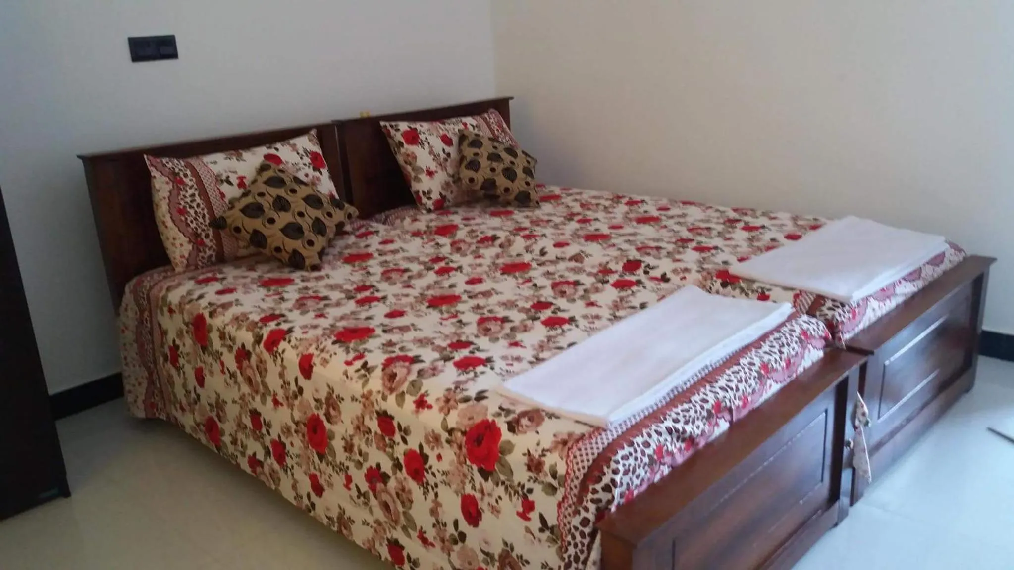 Bed in Sea Zone Hotel Nilaveli