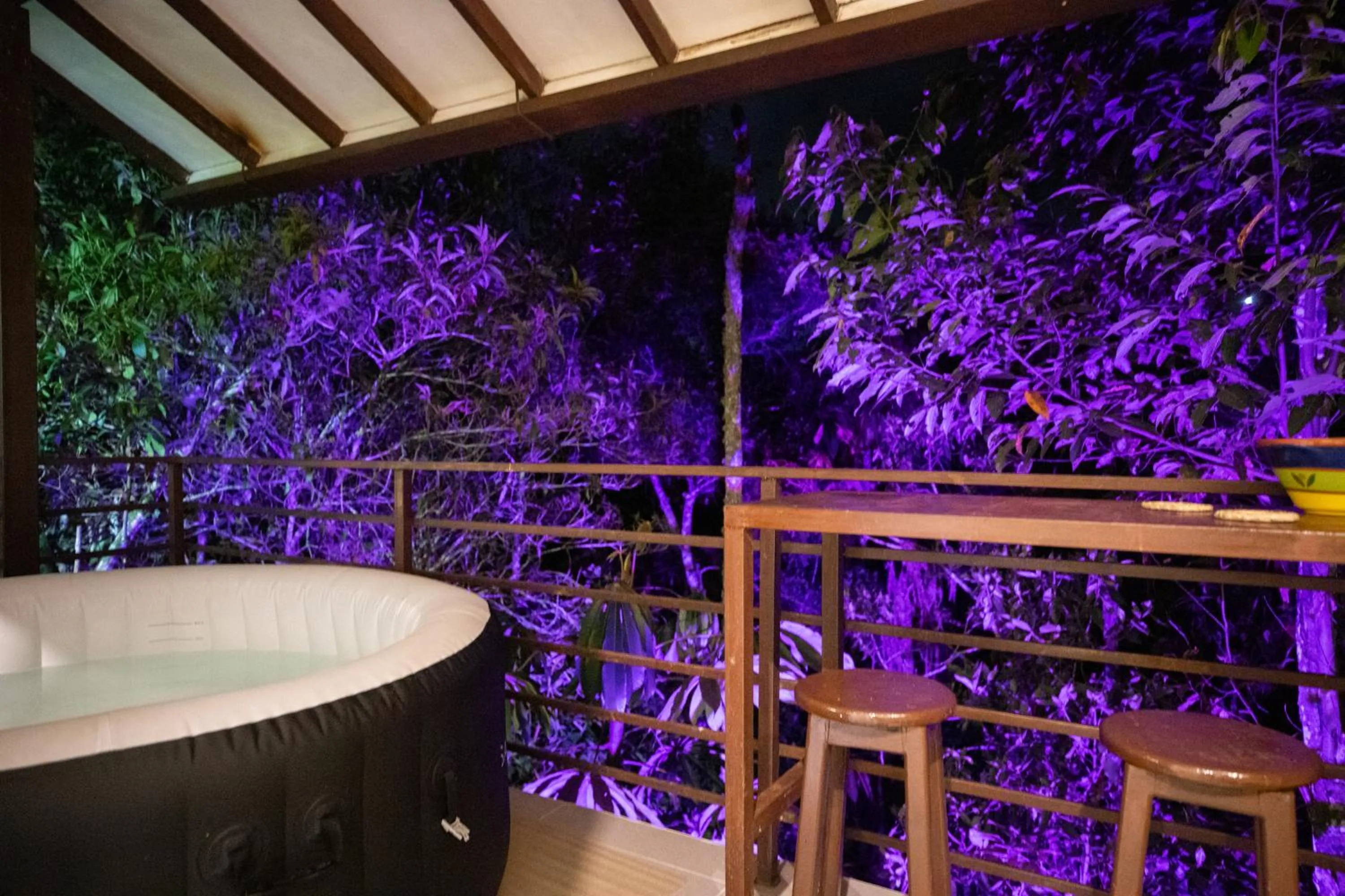 Hot Tub in Roots Eco House