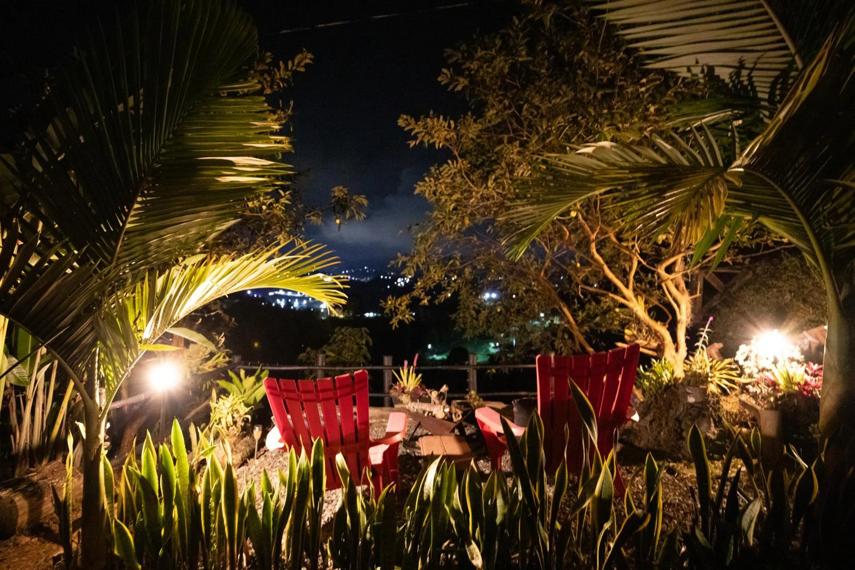 Night in Roots Eco House