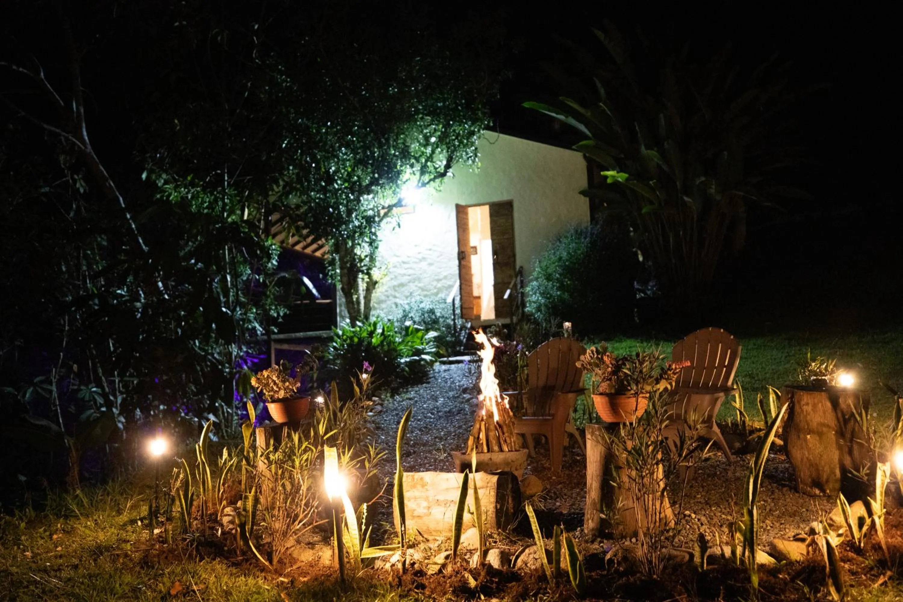 Night in Roots Eco House