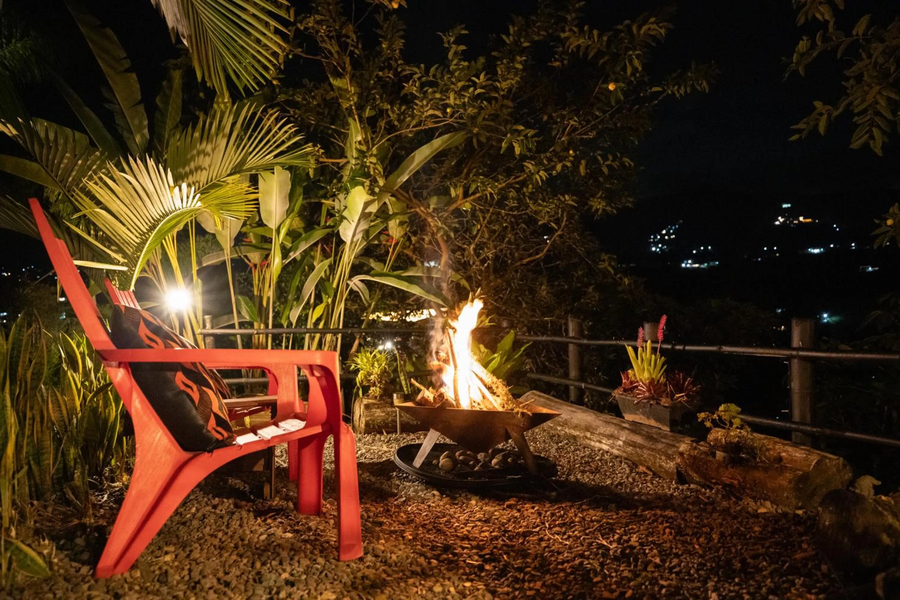 Night in Roots Eco House