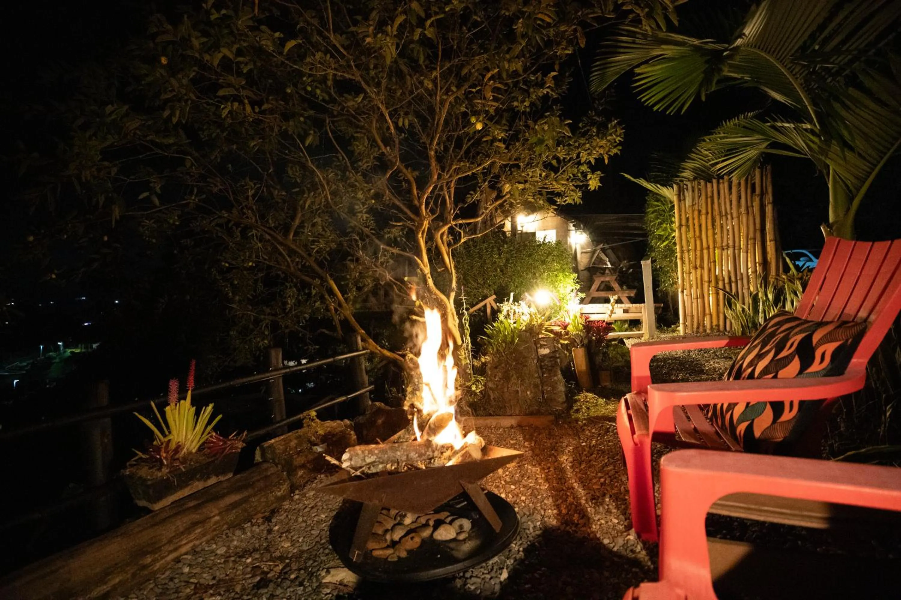 Night in Roots Eco House