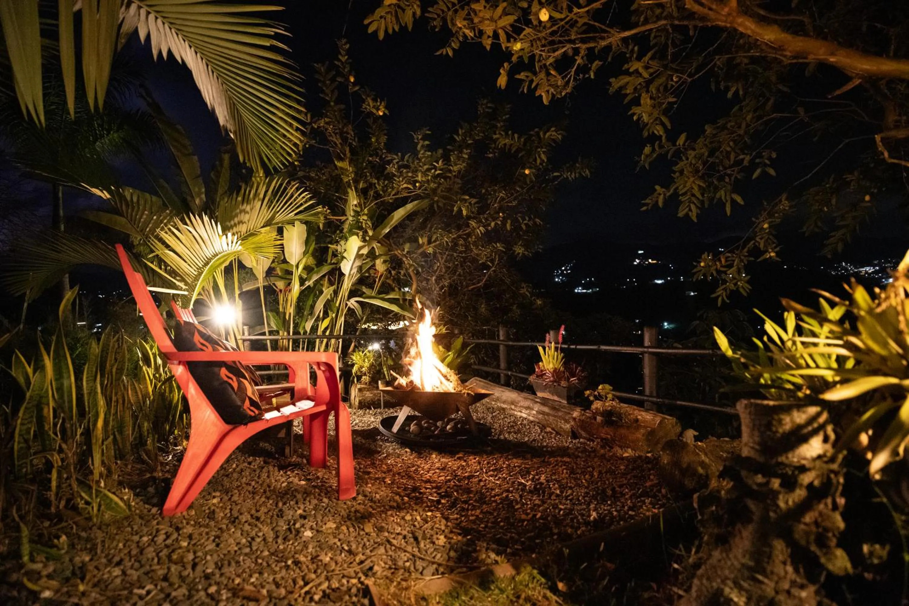 Night in Roots Eco House