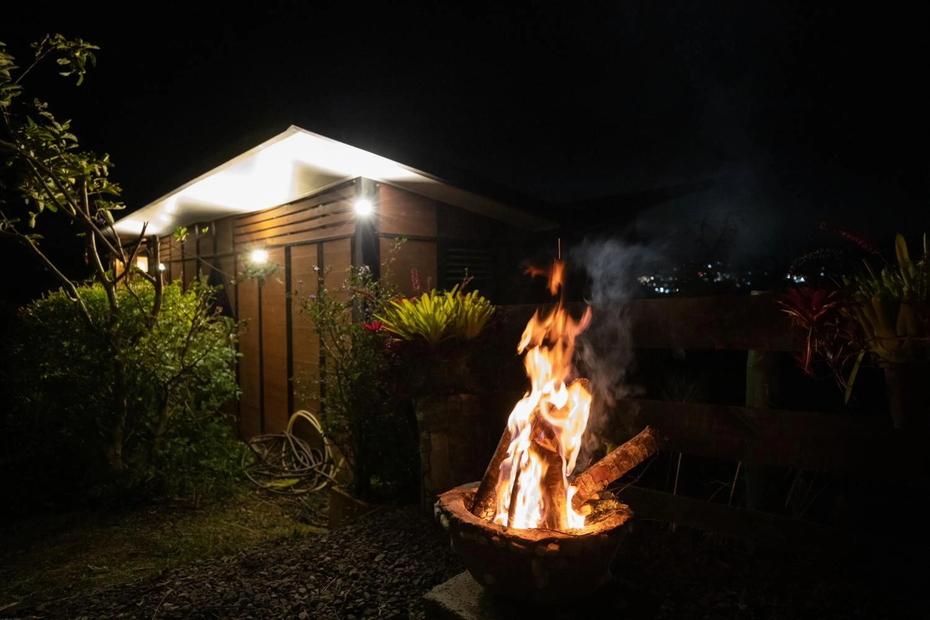 Night in Roots Eco House