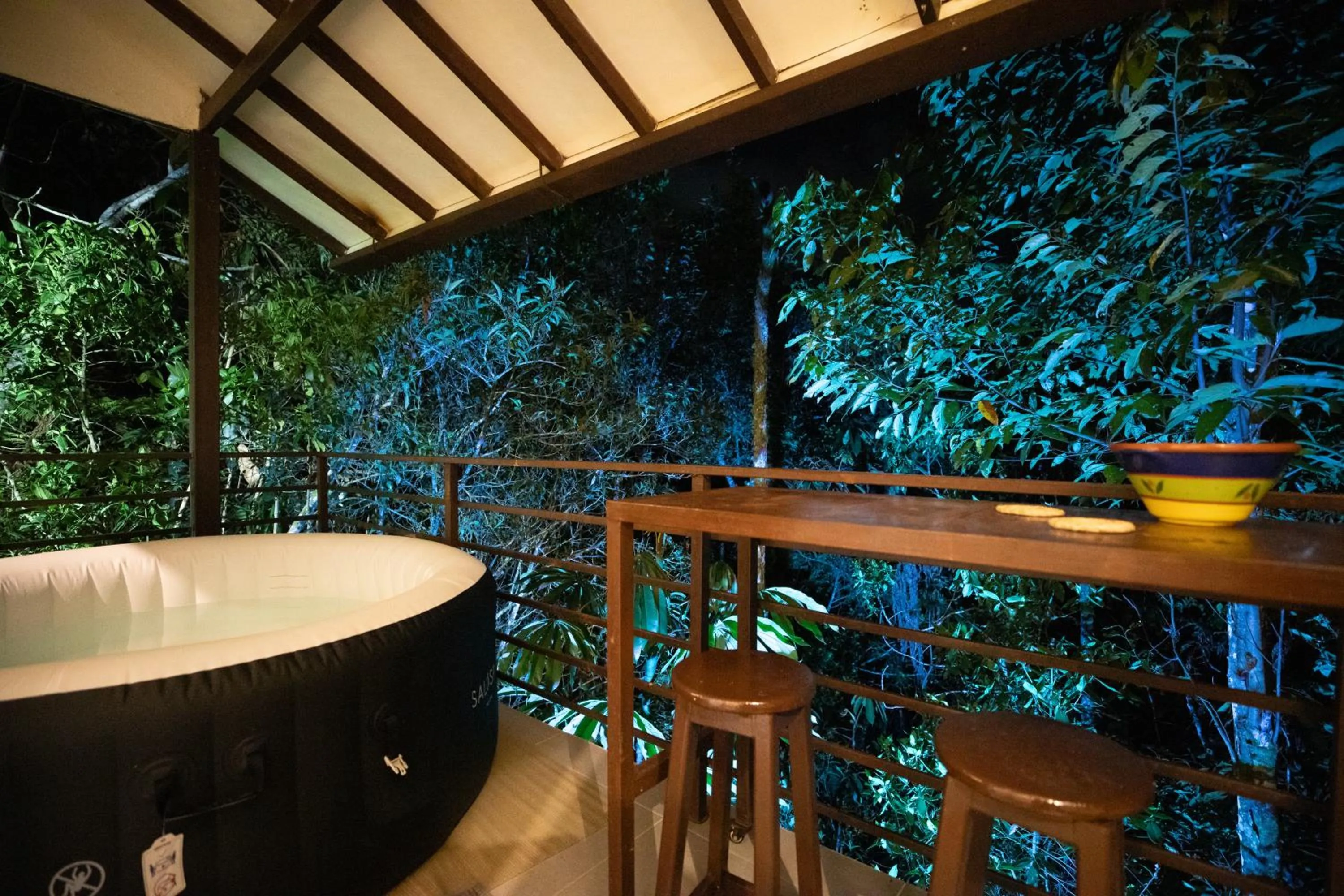 Night in Roots Eco House