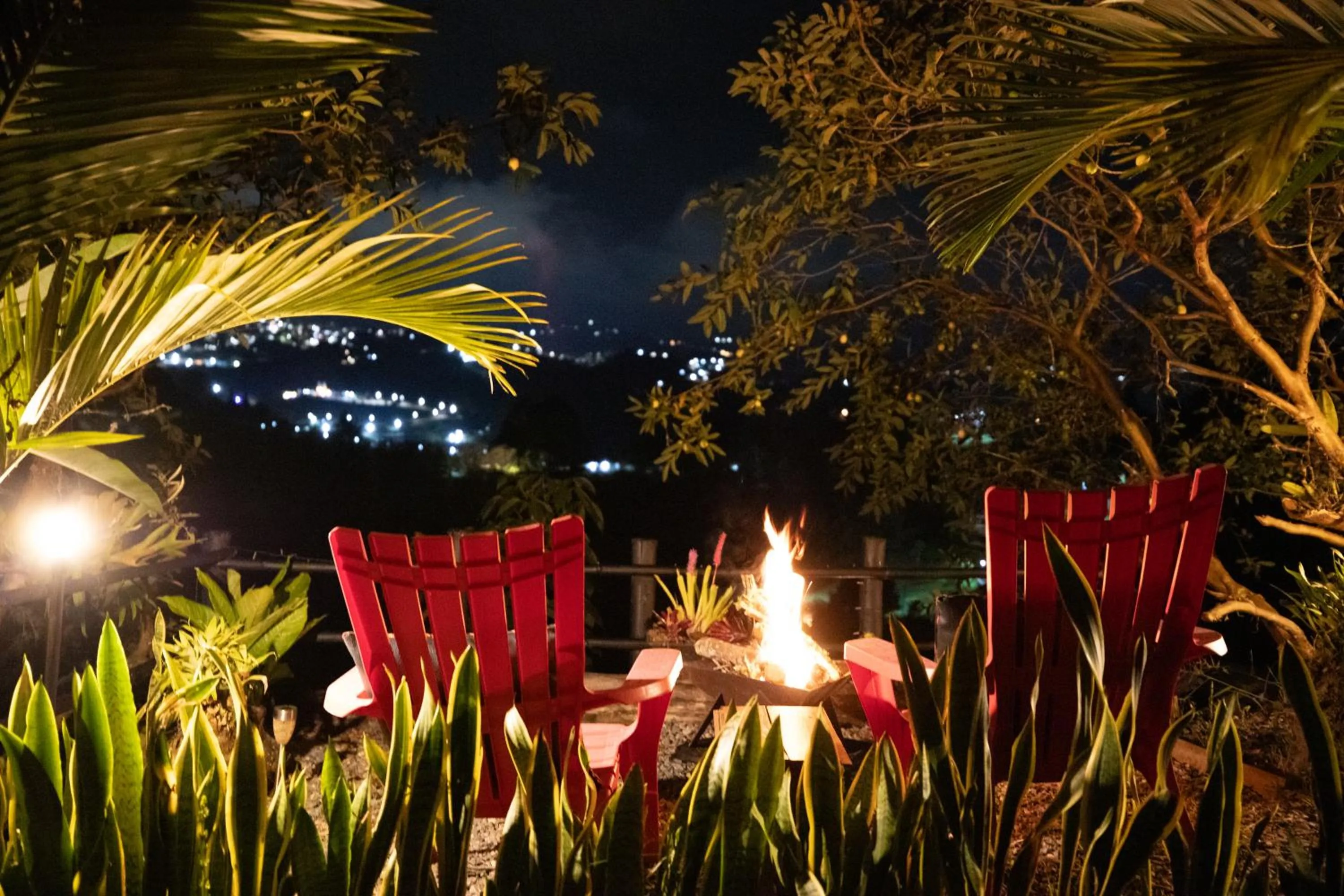 Night in Roots Eco House