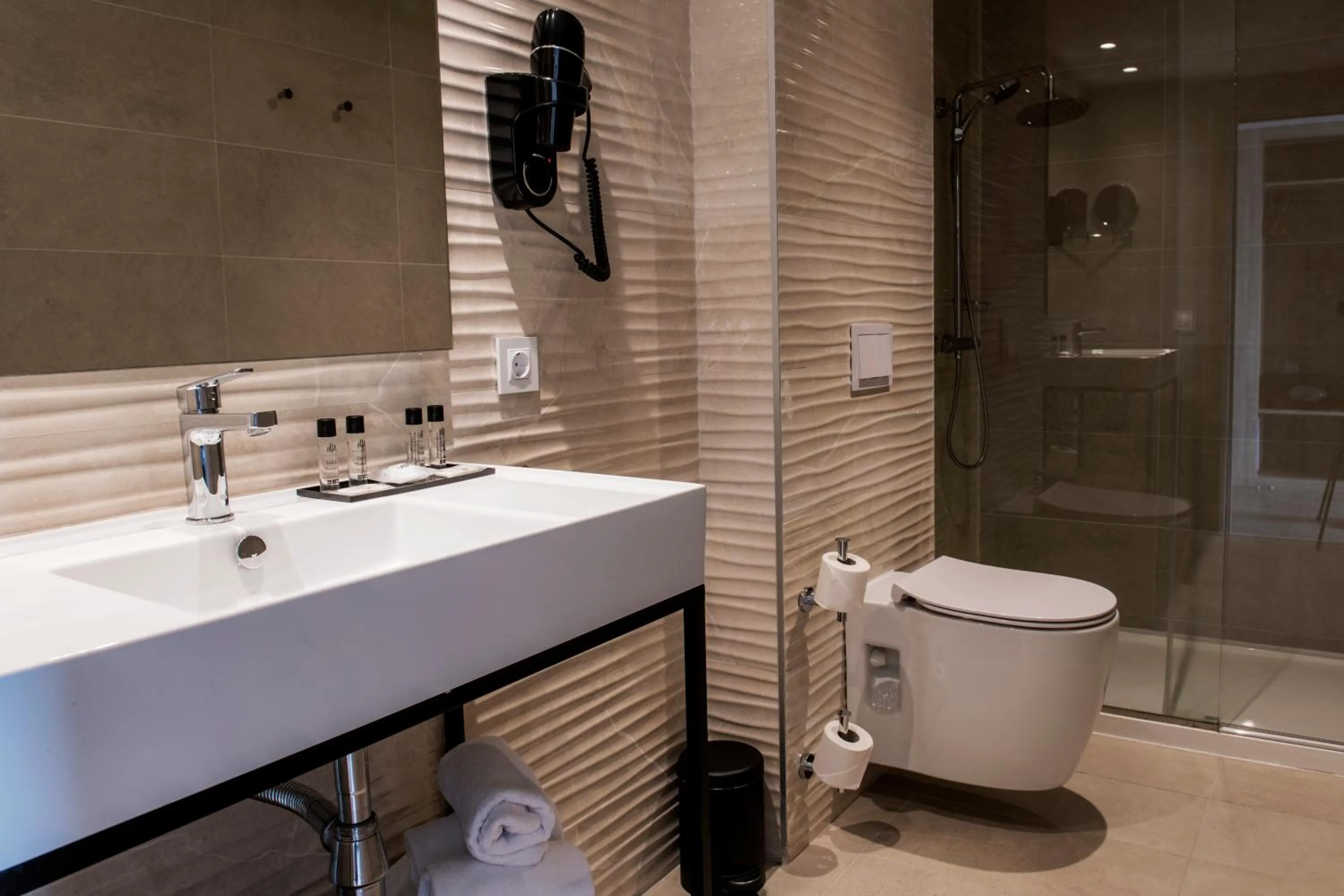 Shower in Hotel Las Arenas