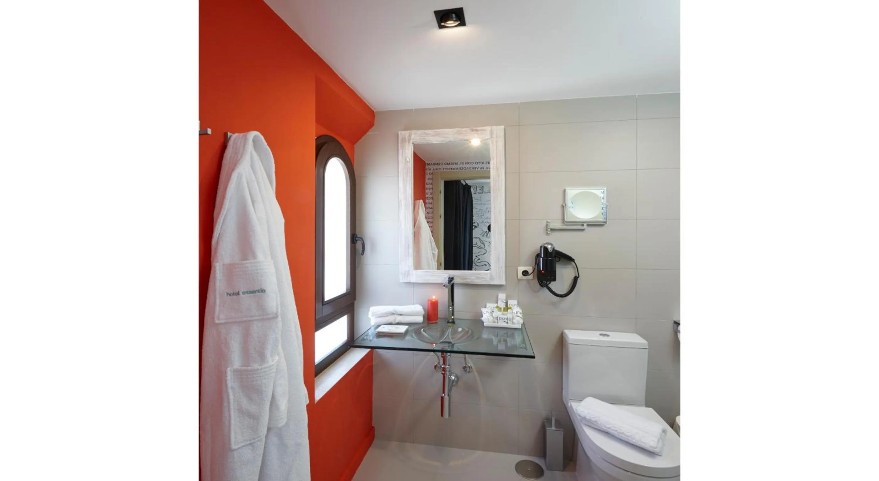 Hotel Galería Essentia